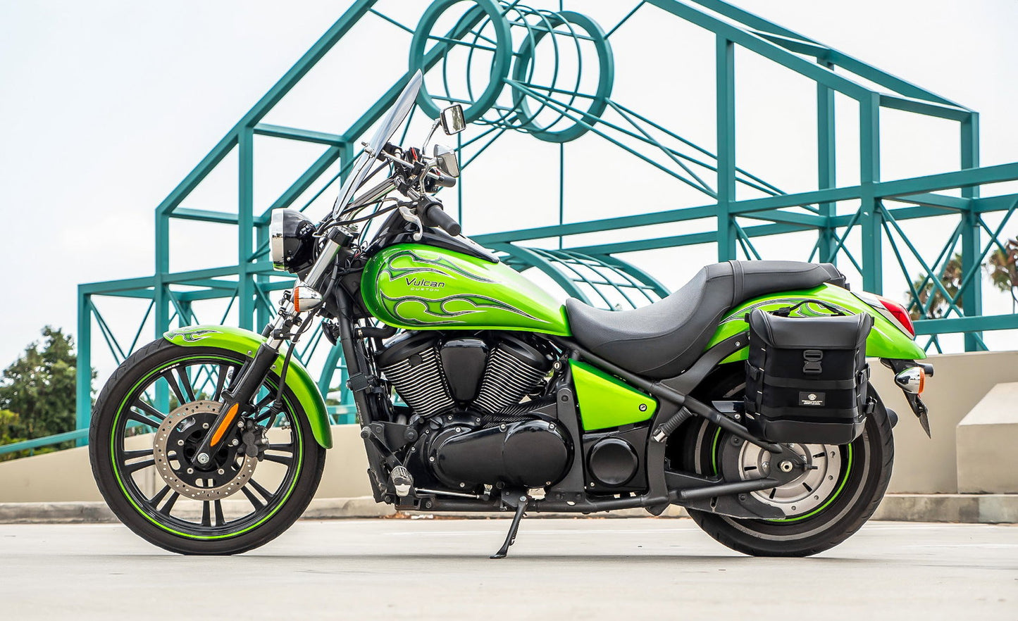 15L - Incognito Quick Mount Medium Kawasaki Vulcan 900 Custom VN900C Solo Alforja (Left Only)