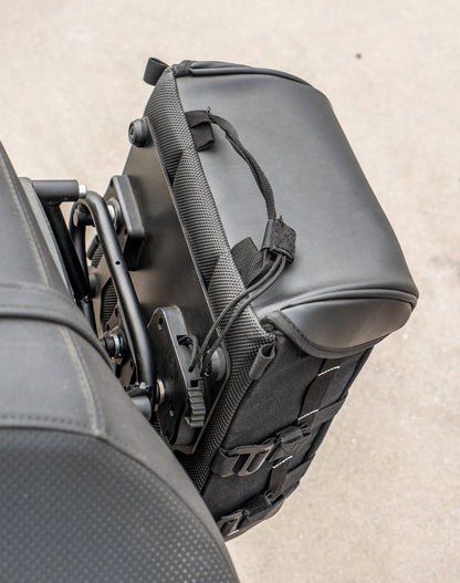 15L - Incognito Quick Mount Medium Kawasaki Vulcan 900 Custom VN900C Solo Alforja (Left Only)