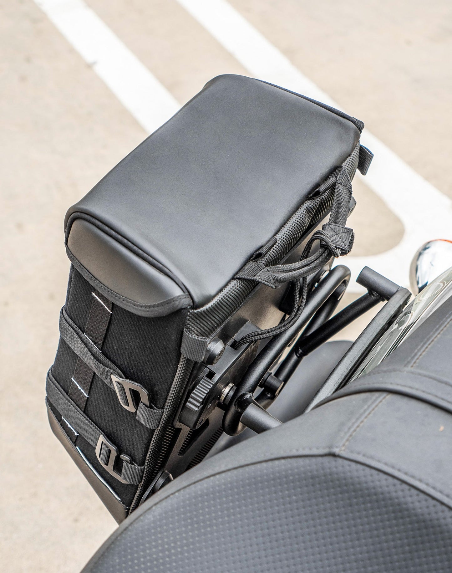 15L - Incognito Quick Mount Medium Kawasaki Vulcan 900 Custom VN900C Solo Alforja (Right Only)