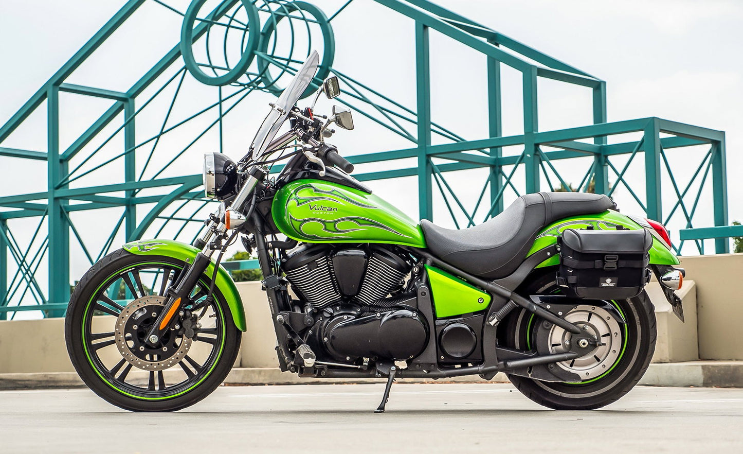 10L - Incognito Quick Mount Small Kawasaki Vulcan 900 Custom VN900C Solo Alforja (Left Only)