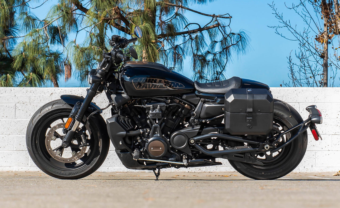 10L - Outlaw Quick Mount Small Harley Sportster S (RH1250S) Hard Solo Alforja (Left Only)
