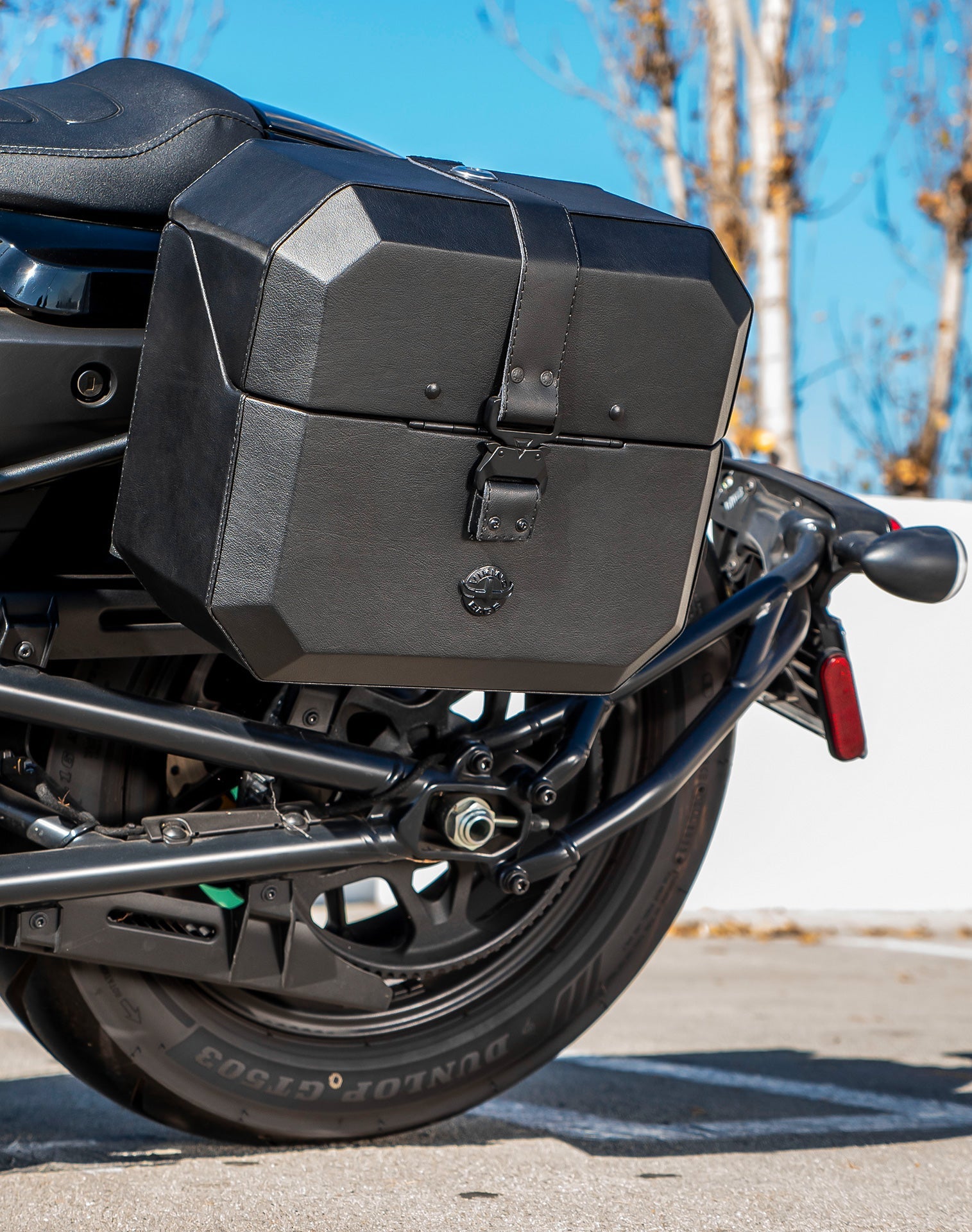 10L - Outlaw Quick Mount Small Harley Sportster S (RH1250S) Hard Solo Alforja (Left Only)