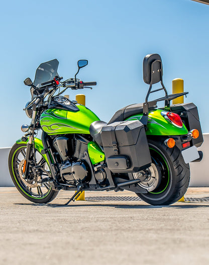 15L - Outlaw Quick Mount Medium Kawasaki Vulcan 900 Custom Hard Solo Alforja (Left Only)
