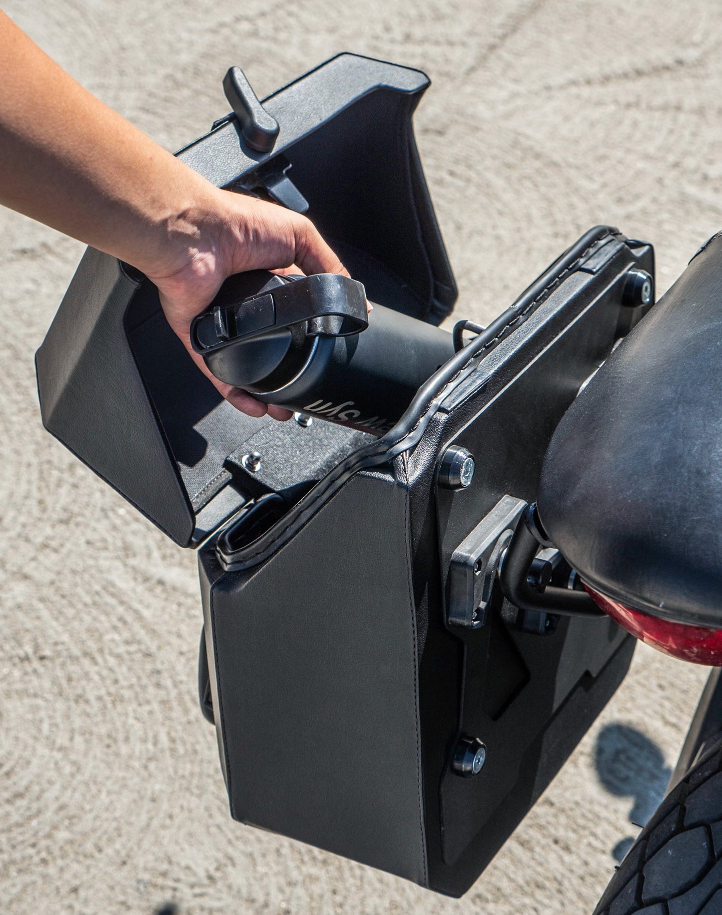 15L - Outlaw Quick Mount Medium Ducati Scrambler (2014-17) Hard Solo Alforja (Left Only)