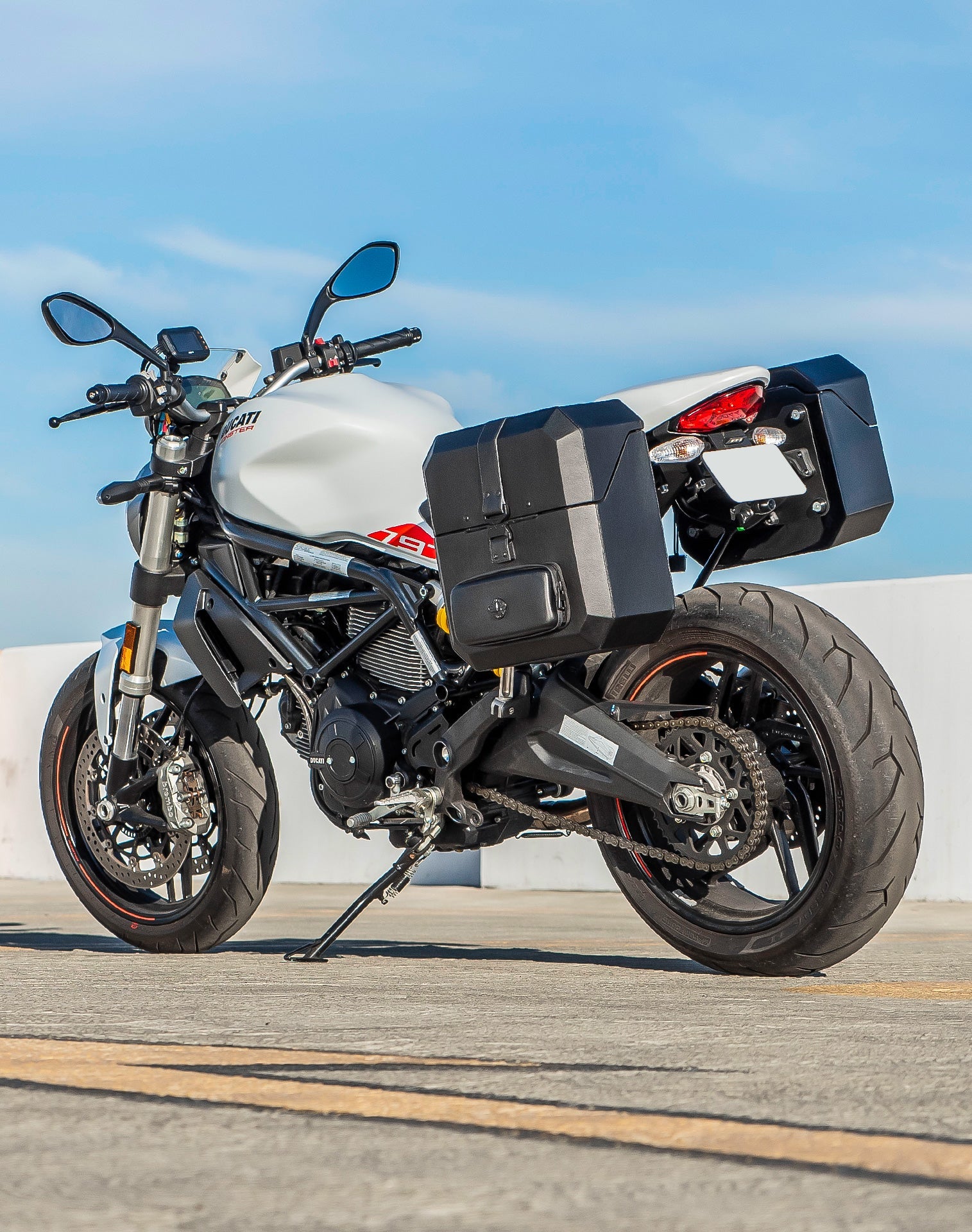 15L - Outlaw Quick Mount Medium Ducati Monster 797 Hard Solo Alforja (Left Only)