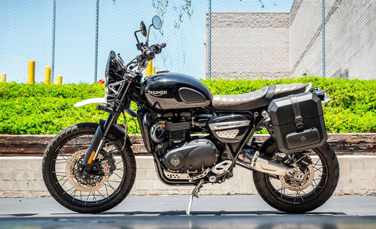 15L - Outlaw Quick Mount Medium Triumph Scrambler 1200 Hard Solo Alforja (Left Only)