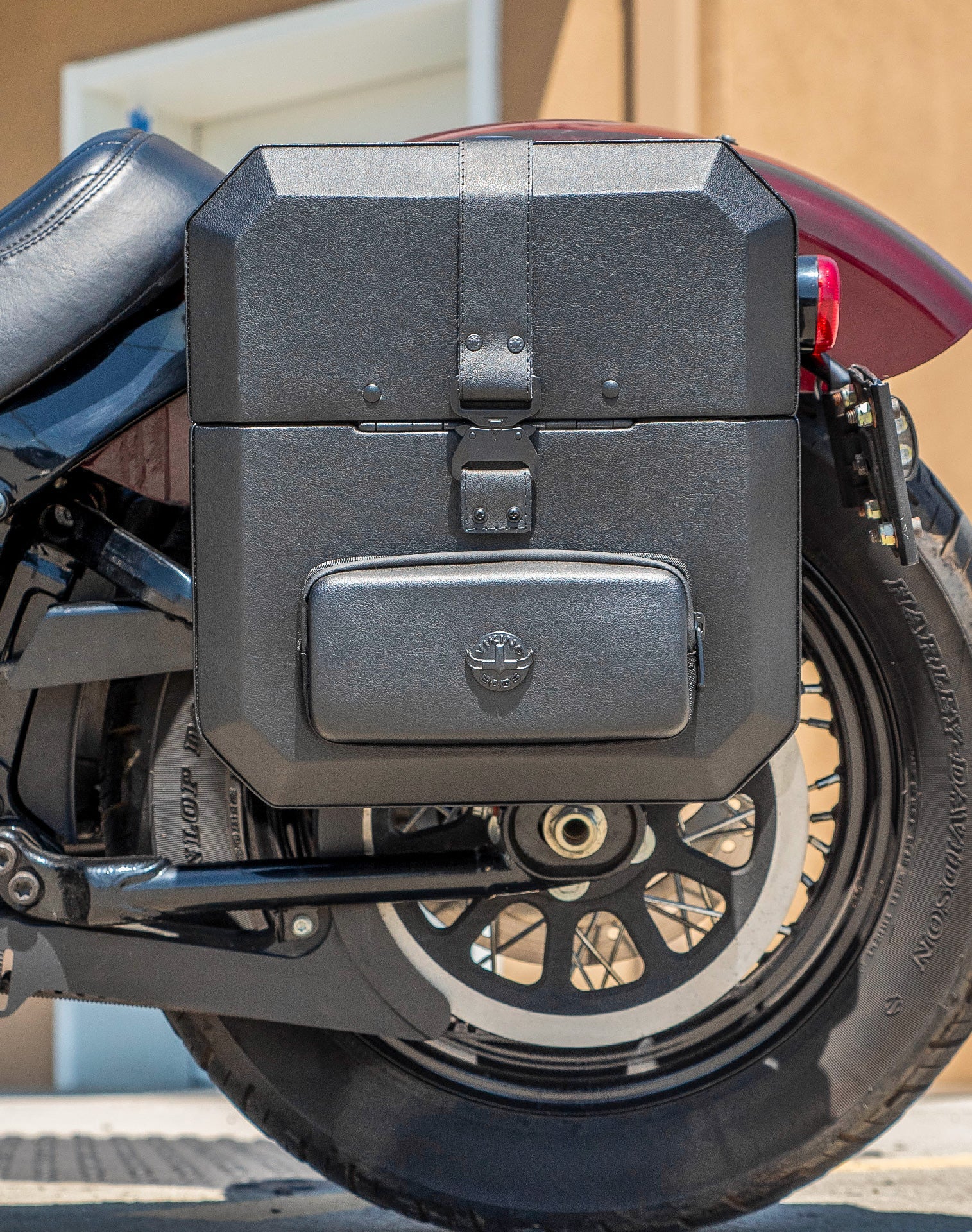 15L - Outlaw Quick Mount Medium Harley Softail Slim FLSL Hard Solo Alforja (Left Only)