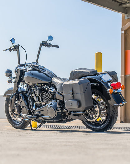 15L - Outlaw Quick Mount Medium Harley Softail Heritage FLHC/S Hard Solo Alforja (Left Only)