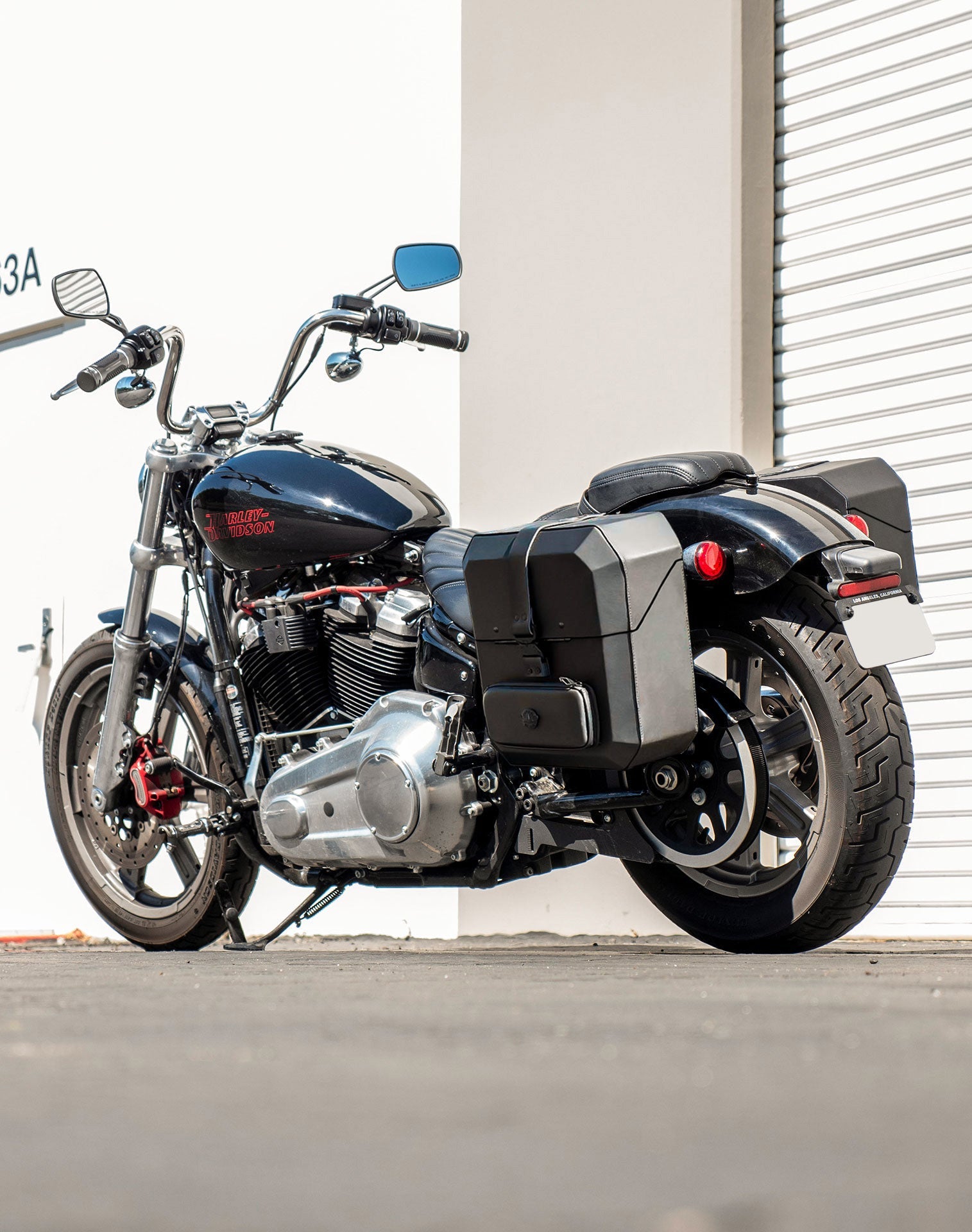 15L - Outlaw Quick Mount Medium Harley Softail Standard FXST Hard Solo Alforja (Left Only)