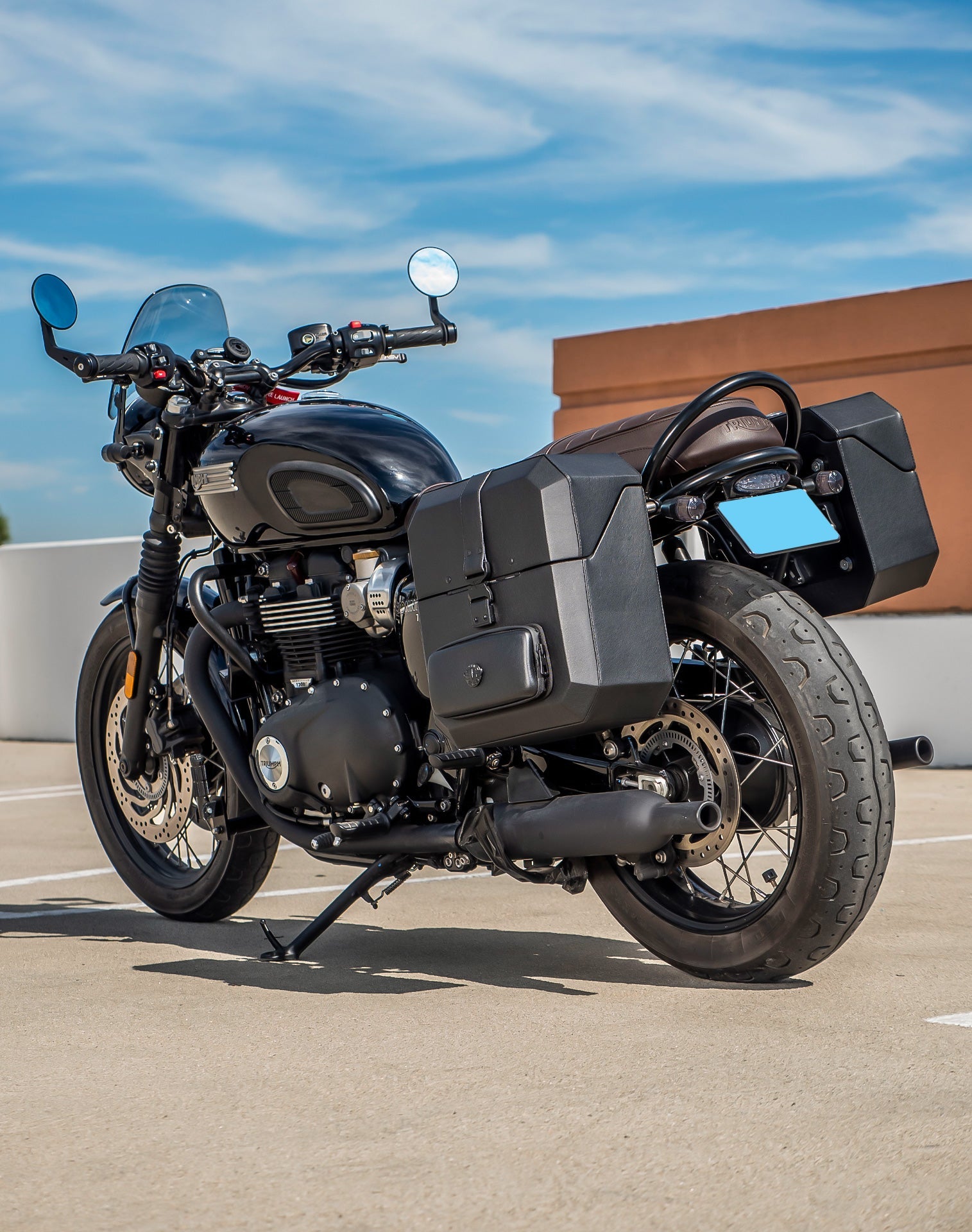 15L - Outlaw Quick Mount Medium Triumph Bonneville T120 Hard Solo Alforja (Left Only)