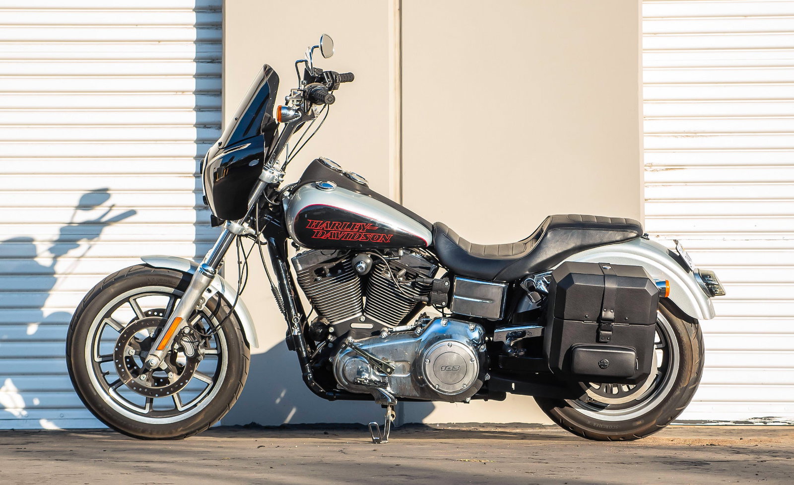 15L - Outlaw Quick Mount Medium Harley Dyna Low Rider FXDL Hard Solo Alforja (Left Only)