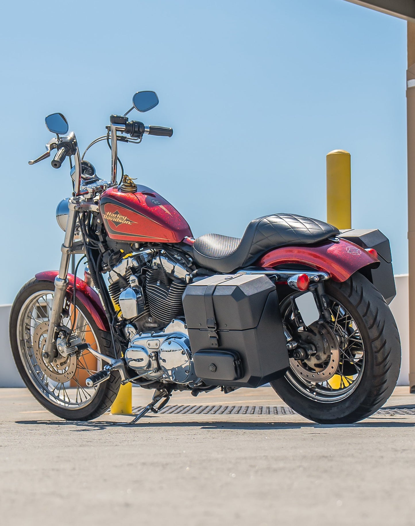 15L - Outlaw Quick Mount Medium Harley Sportster Seventy Two 72 XL1200V Hard Solo Alforja (Left Only)