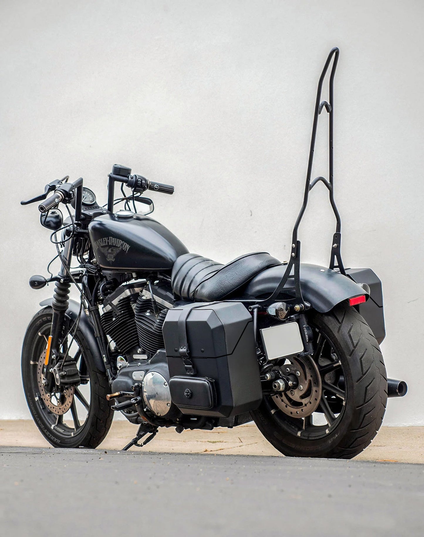 15L - Outlaw Quick Mount Medium Harley Sportster 883 Iron XL883N Hard Solo Alforja (Left Only)
