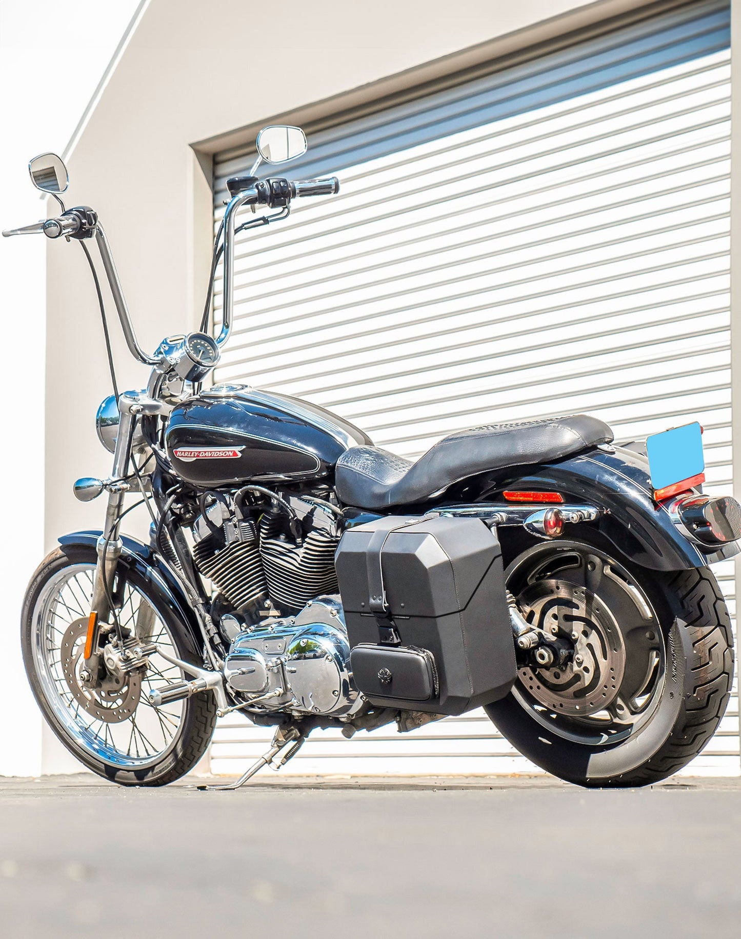 15L - Outlaw Quick Mount Medium Harley Sportster 1200 Custom XL1200C Hard Solo Alforja (Left Only)