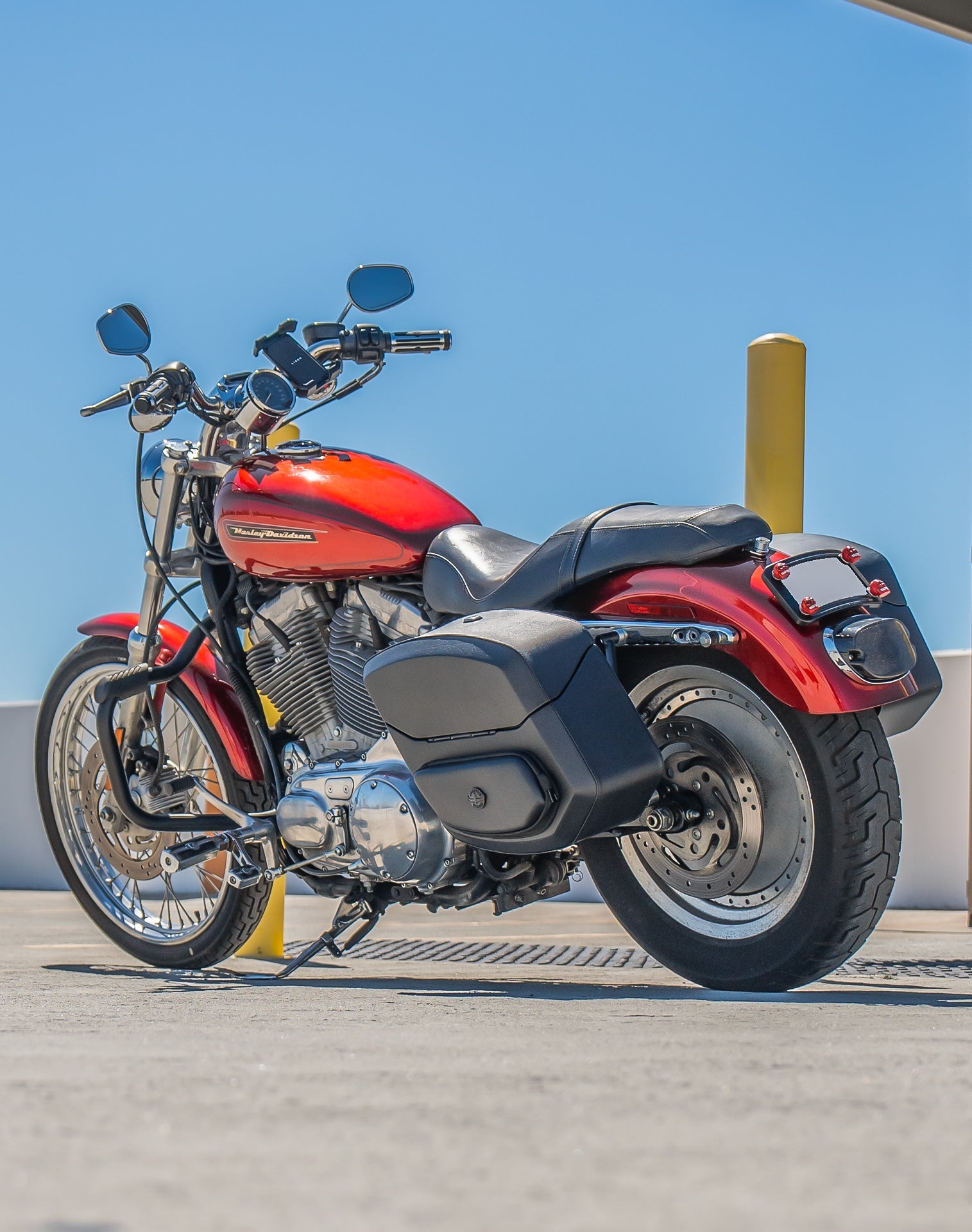 12L - Ironclad Quick Mount Medium Harley Sportster 883 Custom XL883C Hard Solo Alforja (Left Only)