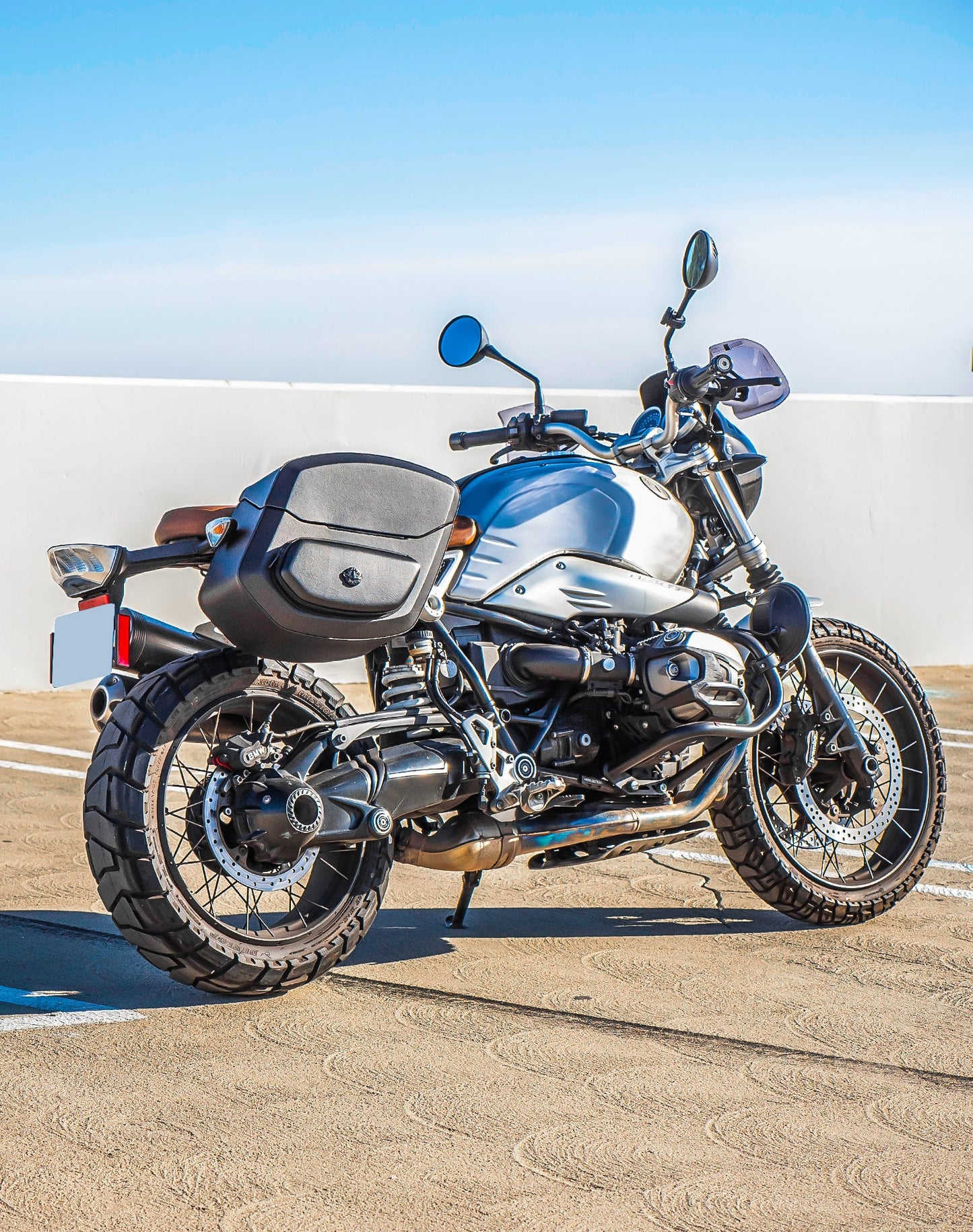 12L - Ironclad Quick Mount Medium BMW R nineT Hard Solo Alforja (Right Only)