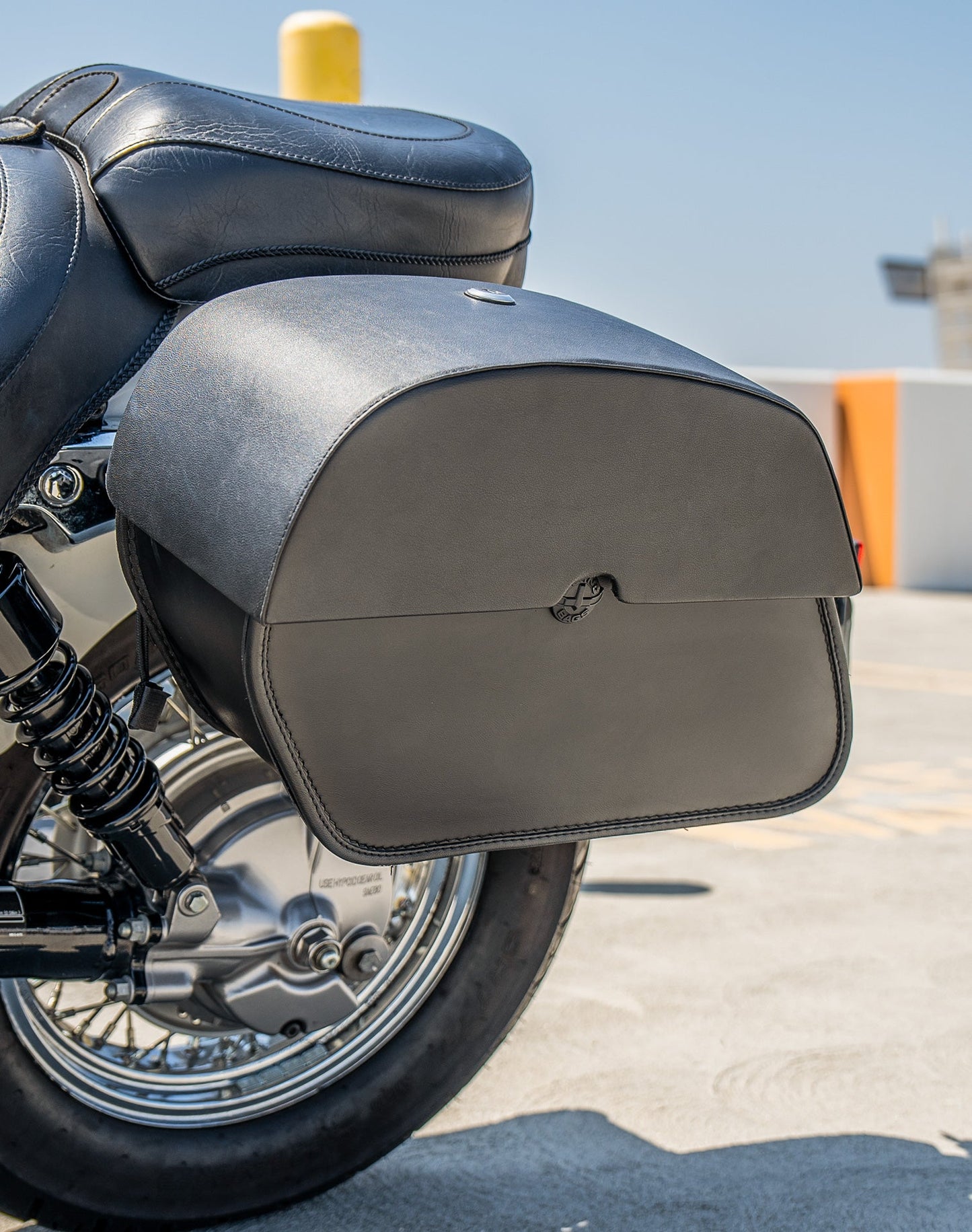 28L - Panzer Medium Quick Mount Honda Shadow 750 Aero Leather Alforjas