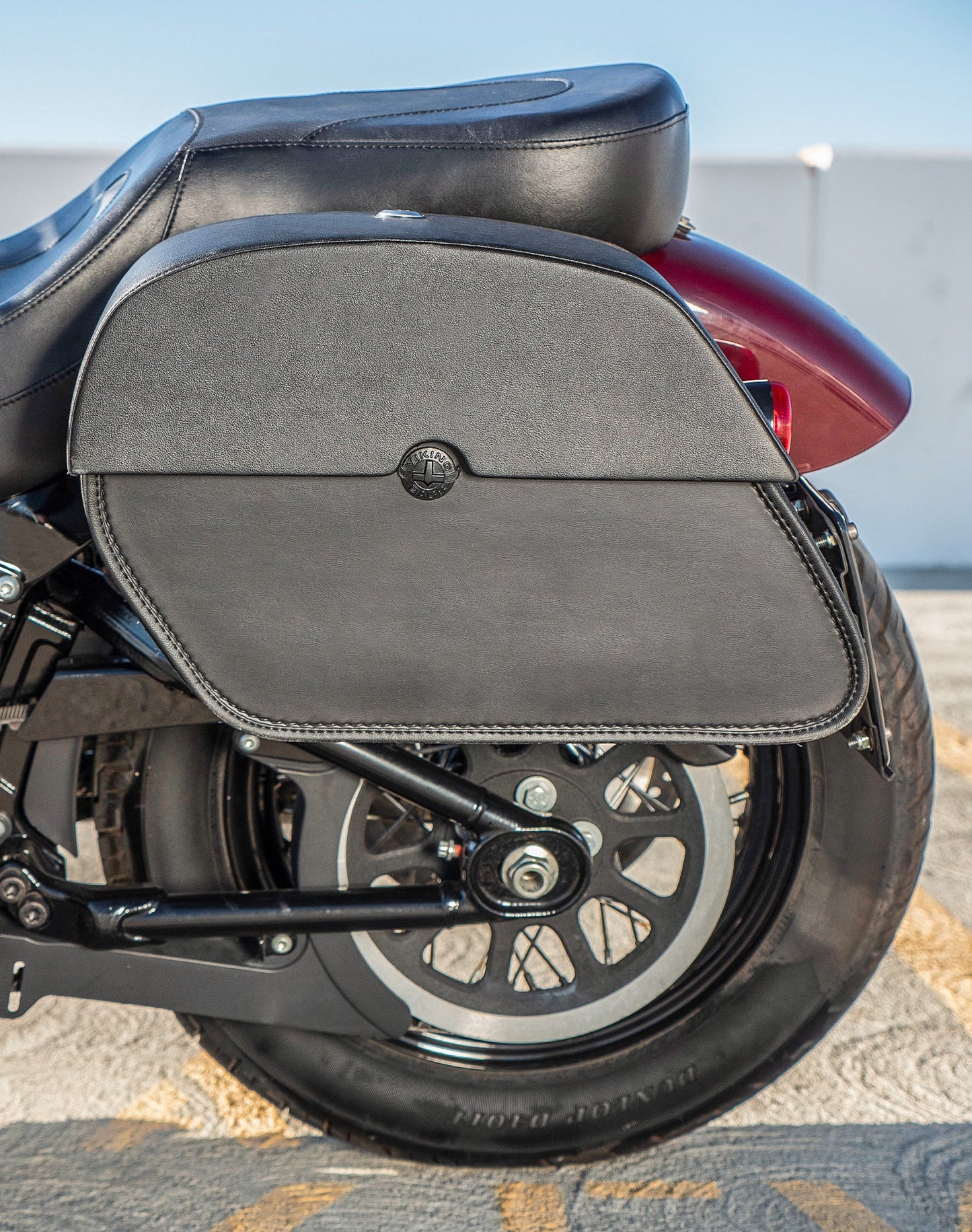 28L - Panzer Medium Quick Mount Leather Alforjas para Harley Softail Slim FLSL