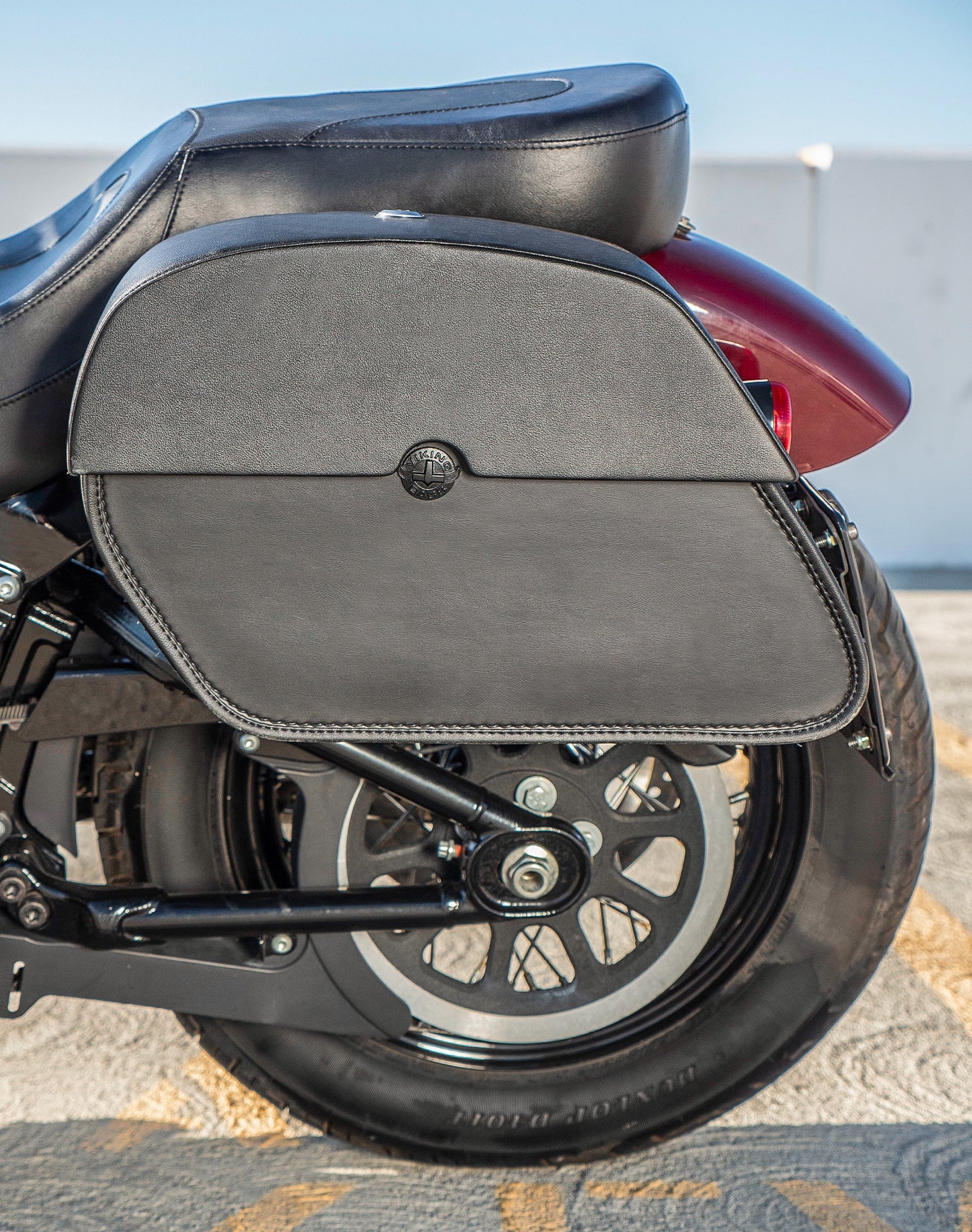 28L - Panzer Medium Quick Mount Leather Alforjas para Harley Softail Slim FLSL