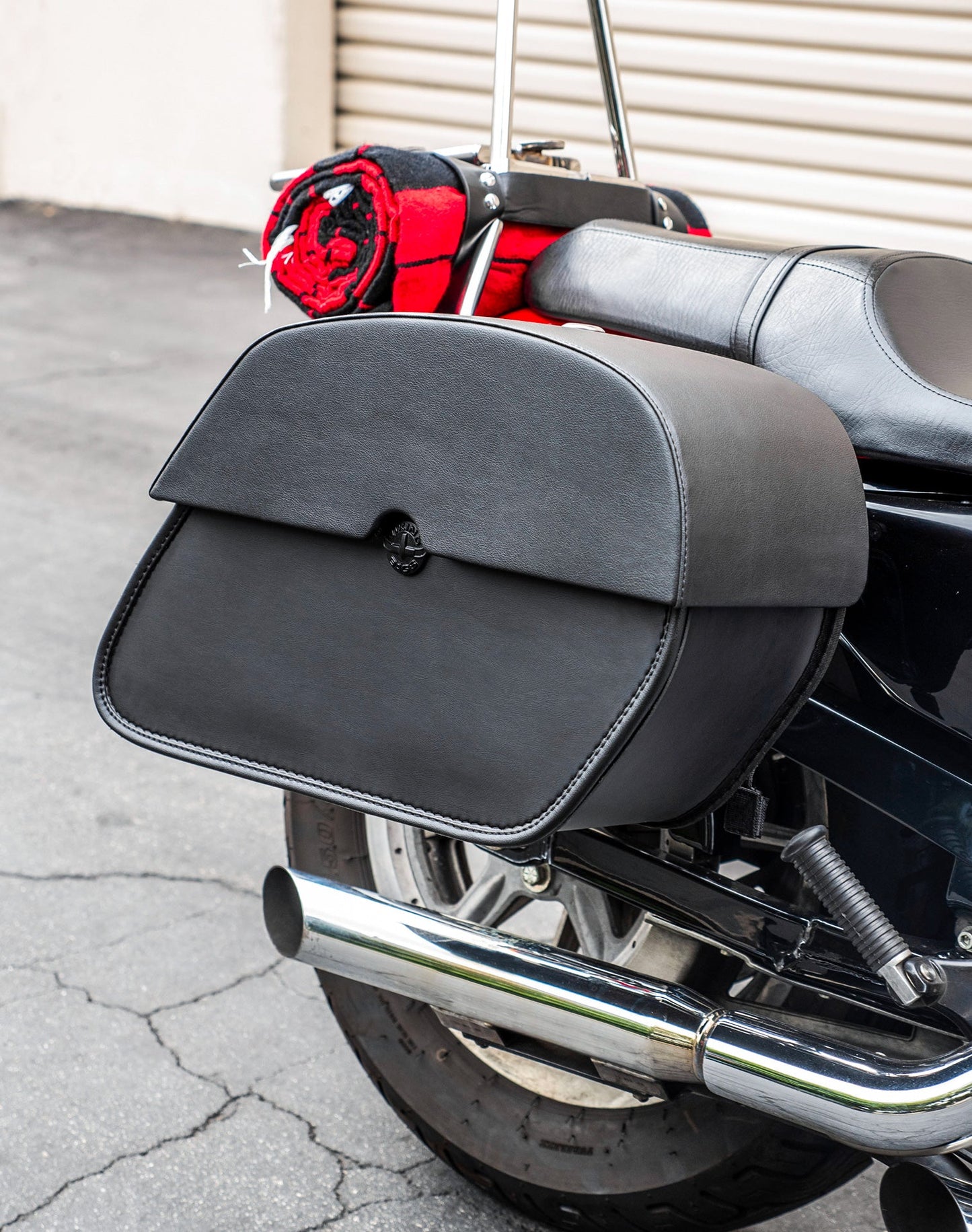 28L - Panzer Medium Quick Mount Leather Alforjas para Harley Sportster 883 Low XL883L