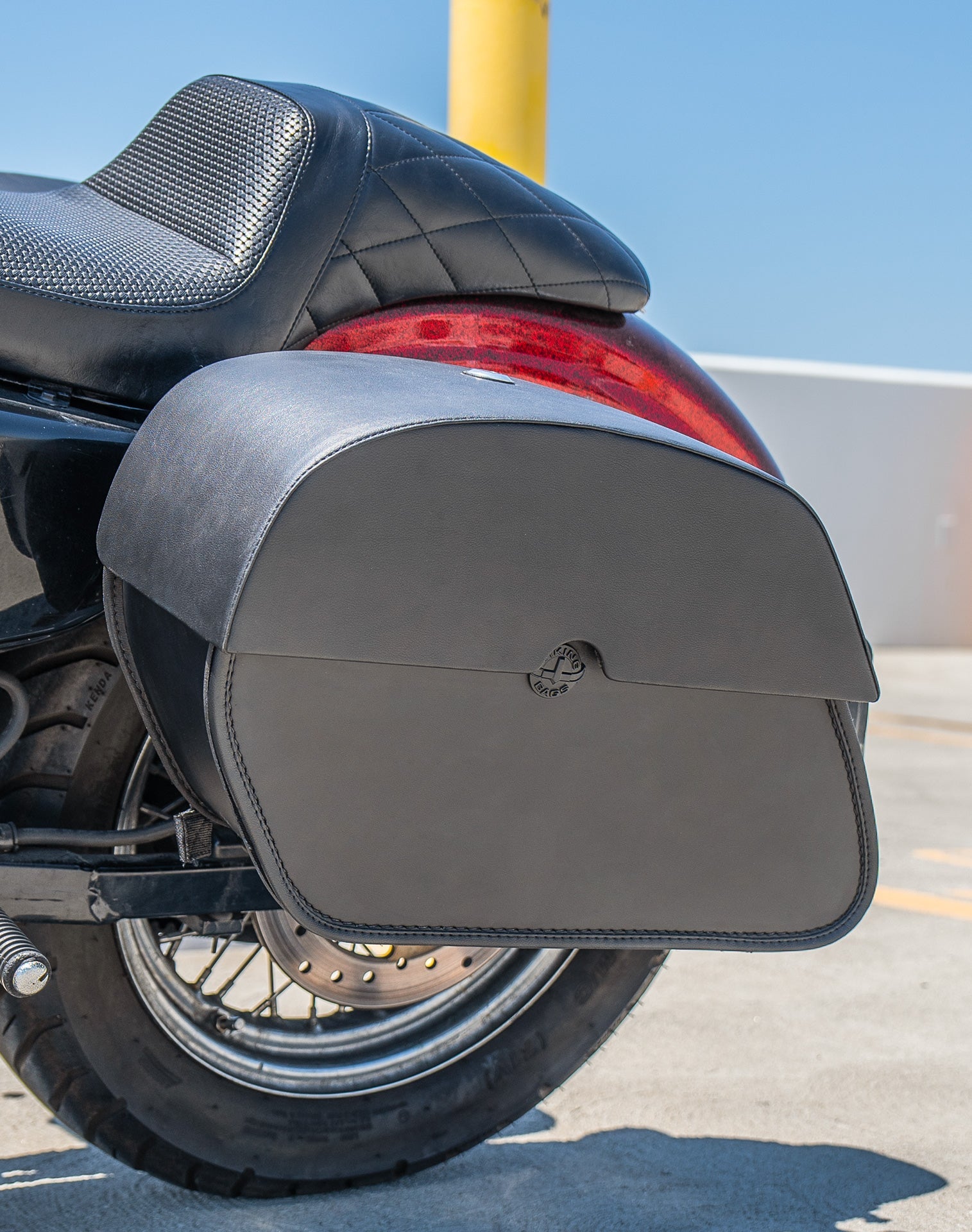 28L - Panzer Medium Quick Mount Leather Alforjas para Harley Sportster Seventy Two XL1200V