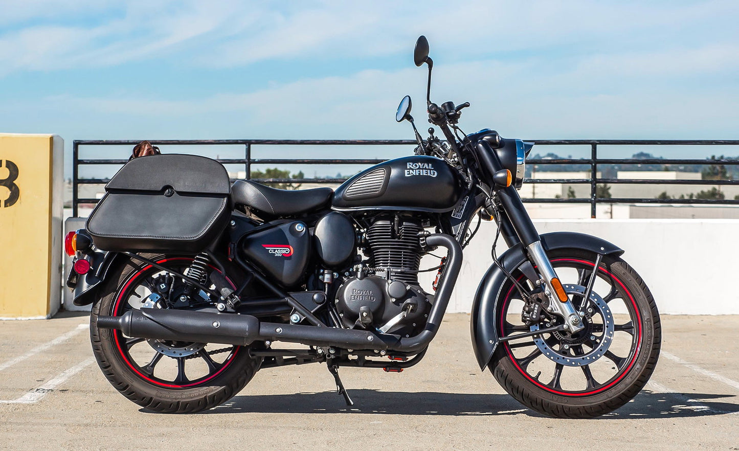 28L - Panzer Medium Quick Mount Royal Enfield Classic 350 Leather Alforjas