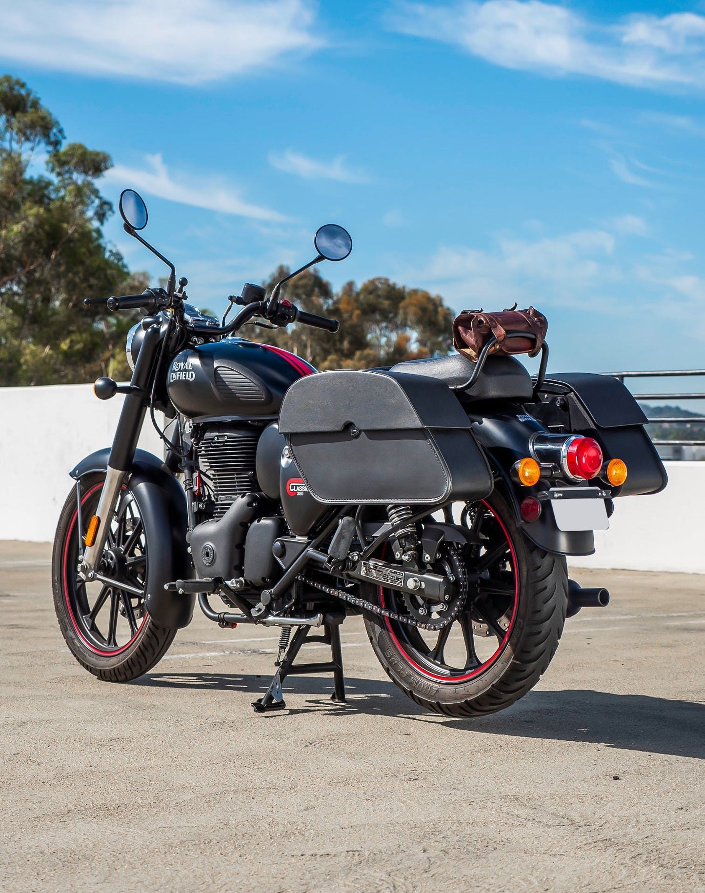 28L - Panzer Medium Quick Mount Royal Enfield Classic 350 Leather Alforjas