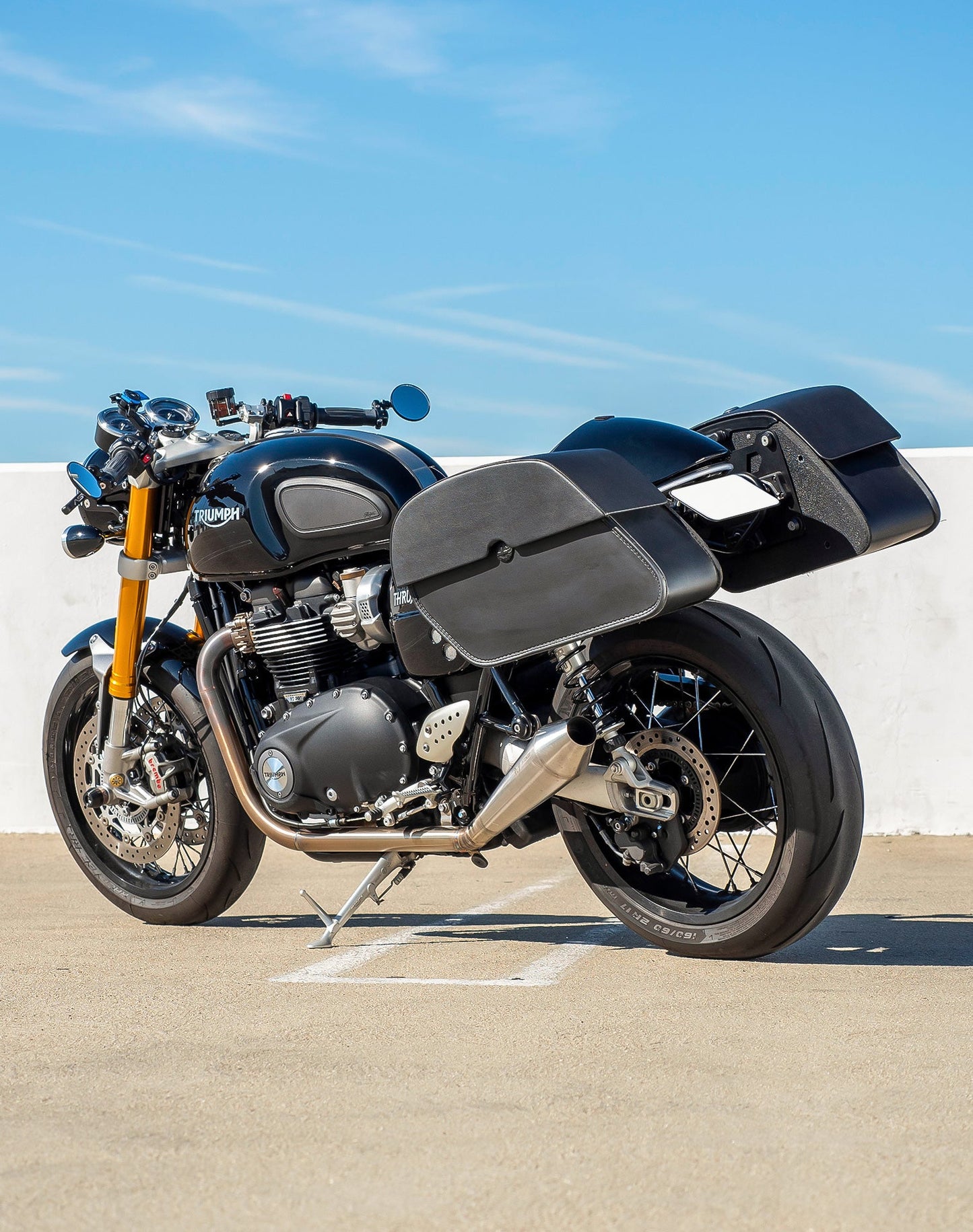 28L - Panzer Medium Quick Mount Triumph Thruxton RS Leather Alforjas