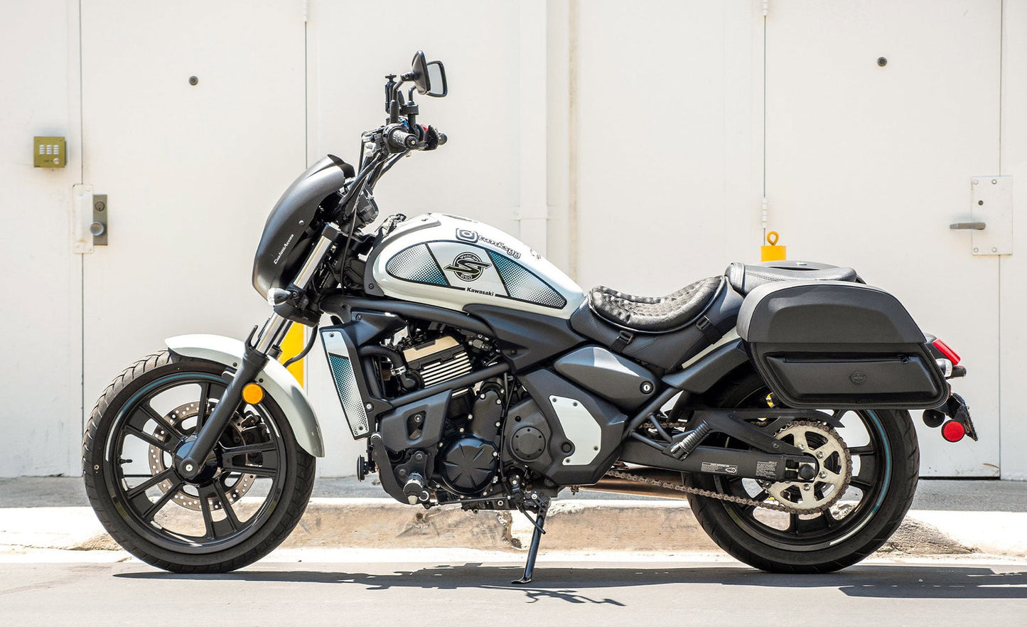 28L - Pantheon Medium Hard Mount Kawasaki Vulcan S VN650 Leather Motocicleta Alforjas