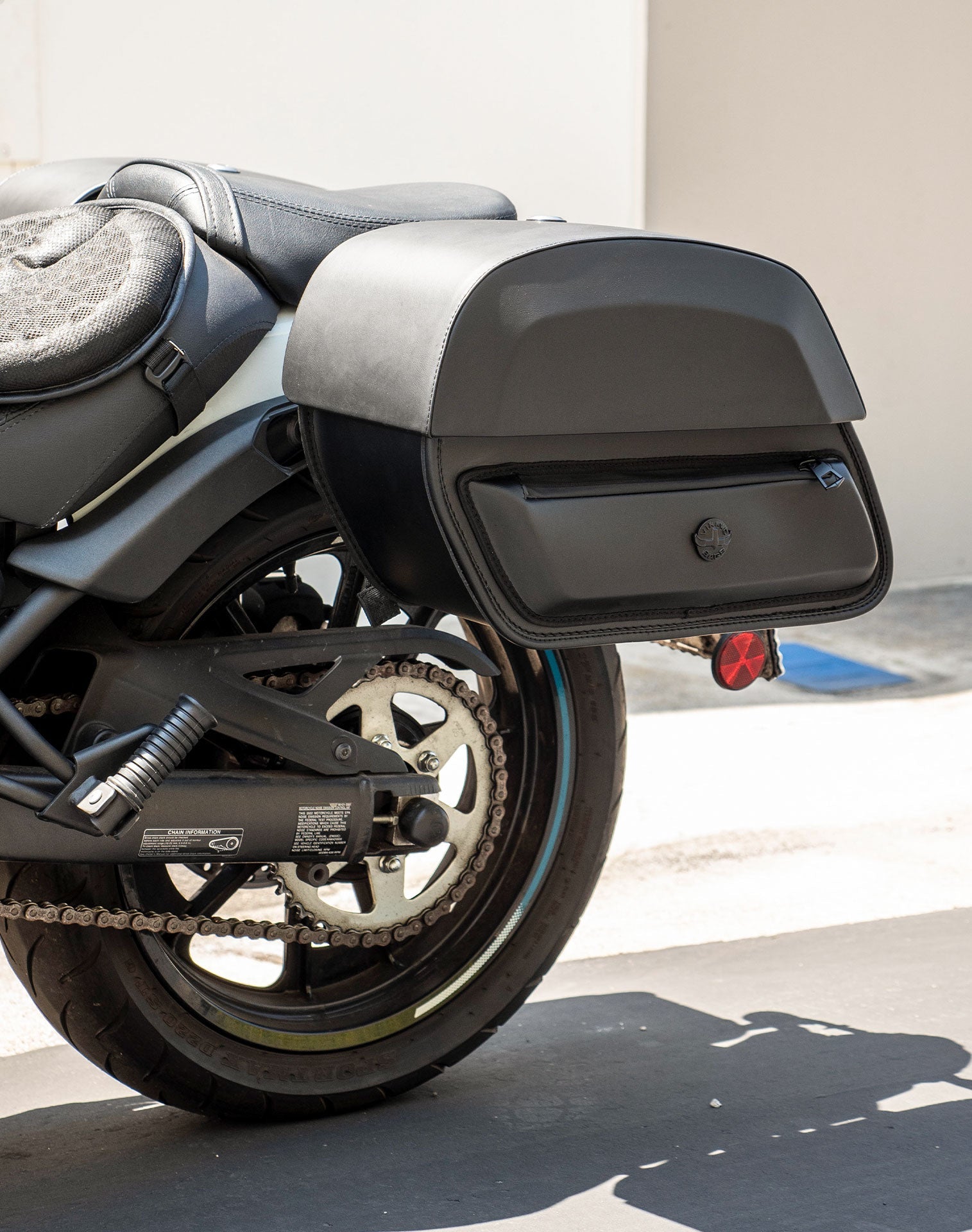 28L - Pantheon Medium Hard Mount Kawasaki Vulcan S VN650 Leather Motocicleta Alforjas