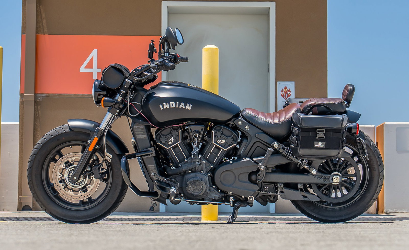 10L - Incognito Quick Mount Small Indian Scout Bobber Twenty Solo Alforja (Left Only)