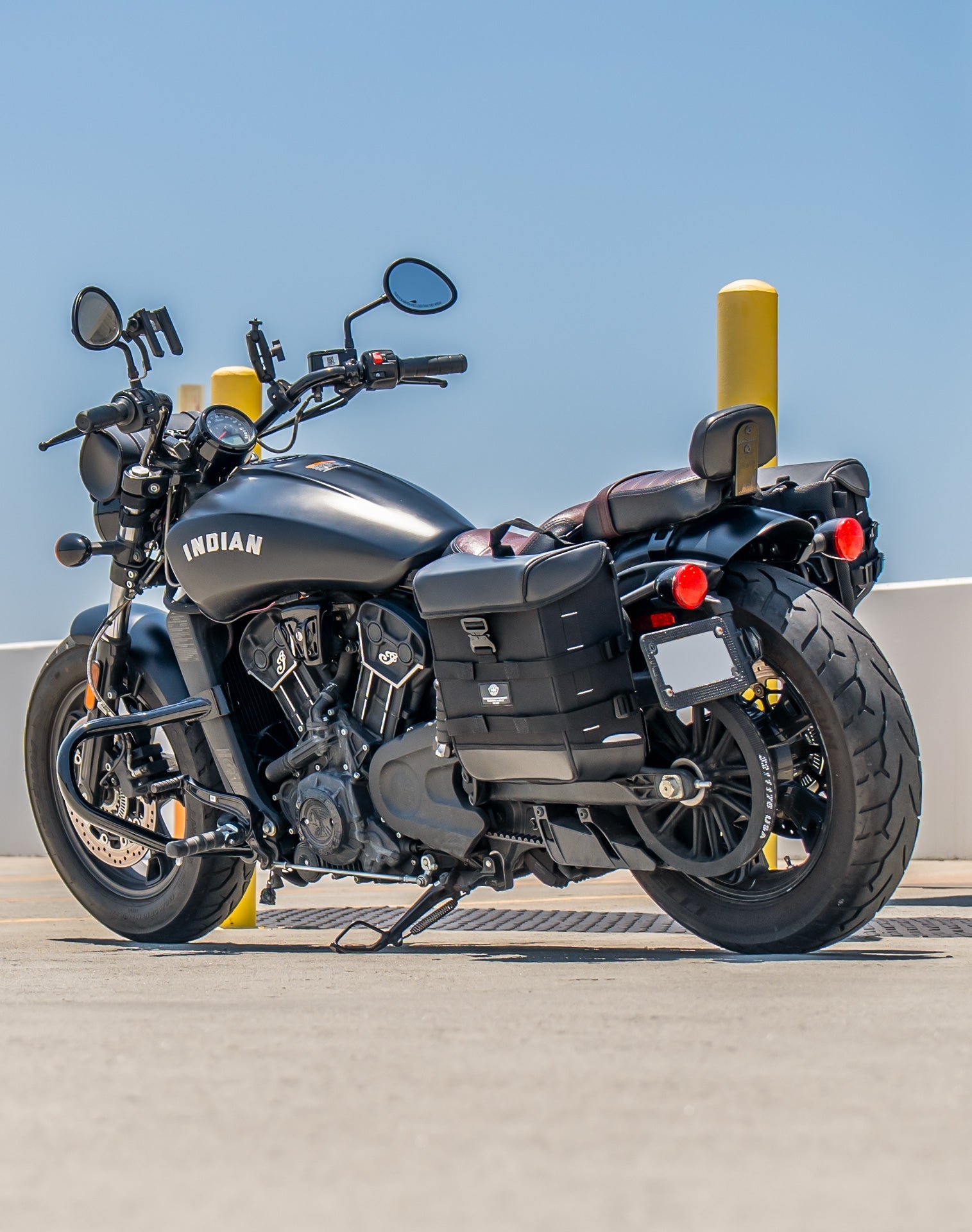 15L - Incognito Quick Mount Medium Indian Scout Bobber Solo Alforja (Left Only)