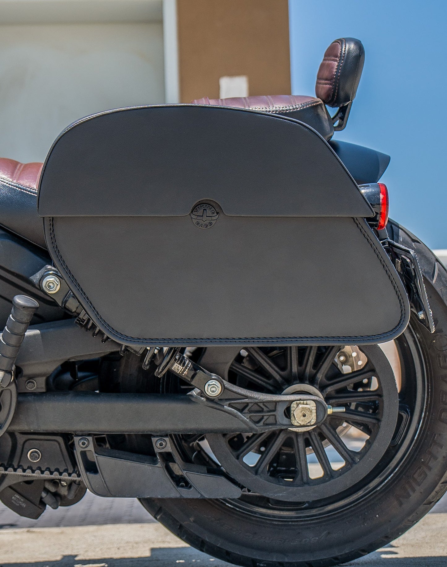 28L - Panzer Medium Quick Mount Indian Scout Bobber Leather Alforjas