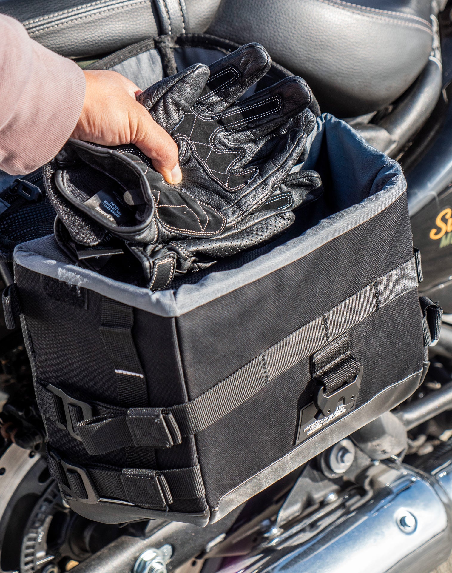 10L - Incognito Quick Mount Small Royal Enfield Super Meteor 650 Solo Alforja (Right Only)
