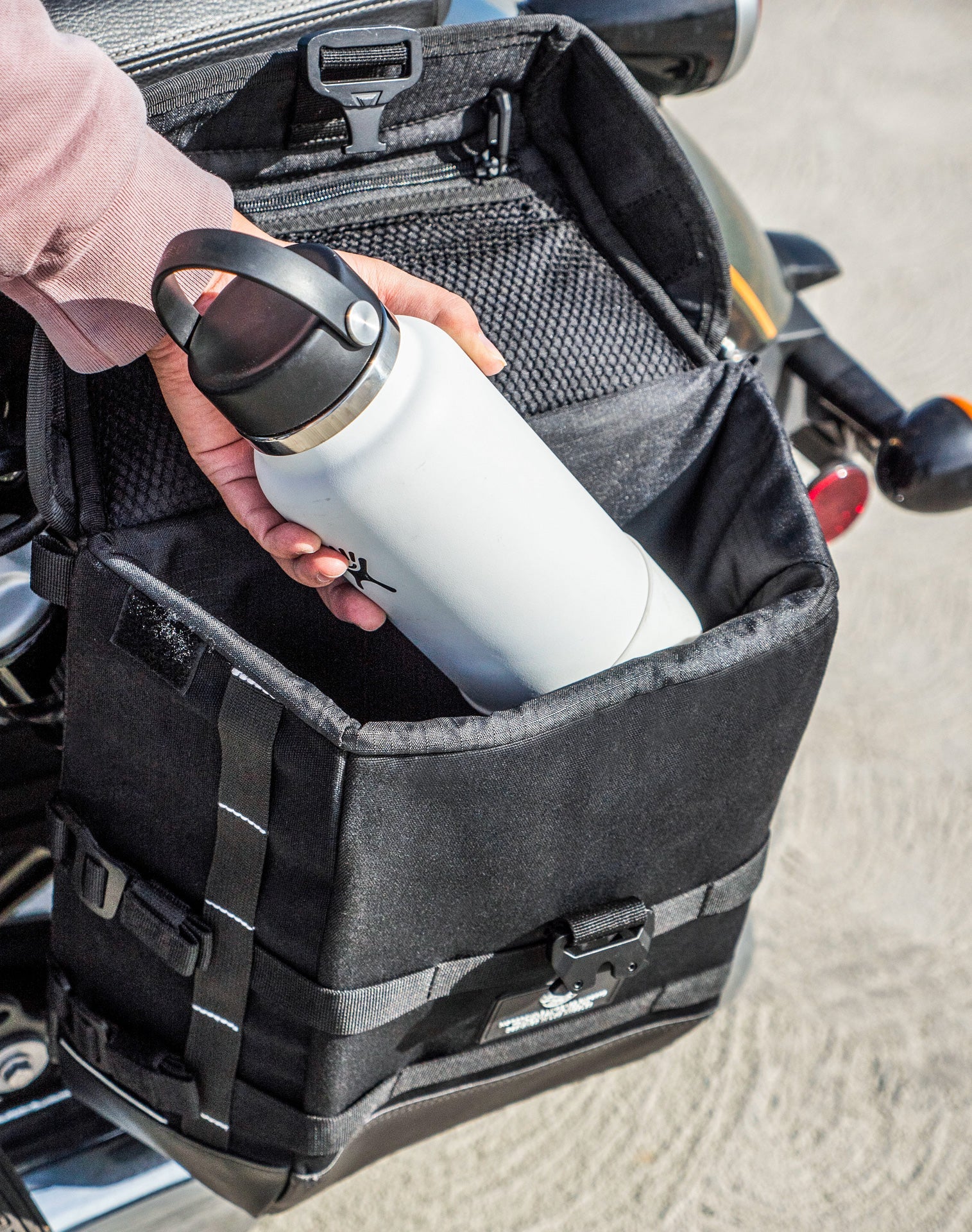 15L - Incognito Quick Mount Medium Royal Enfield Super Meteor 650 Solo Alforja (Left Only)