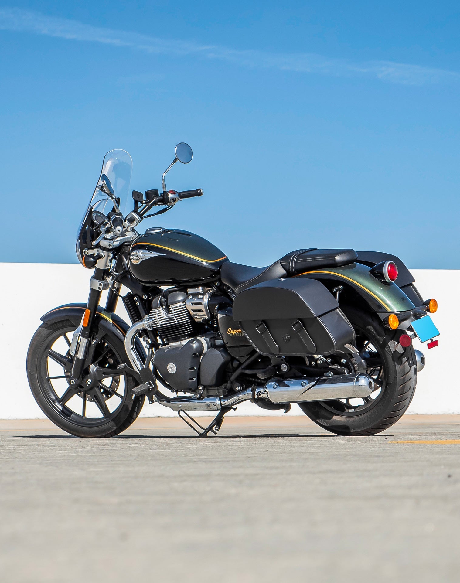 28L - Baelor Medium Quick Mount Royal Enfield Super Meteor 650 Motocicleta Alforjas