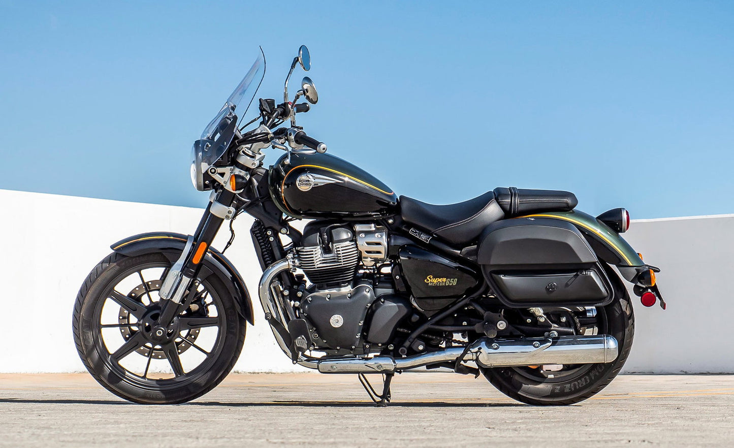 28L - Pantheon Medium Quick Mount Royal Enfield Super Meteor 650 Motocicleta Alforjas