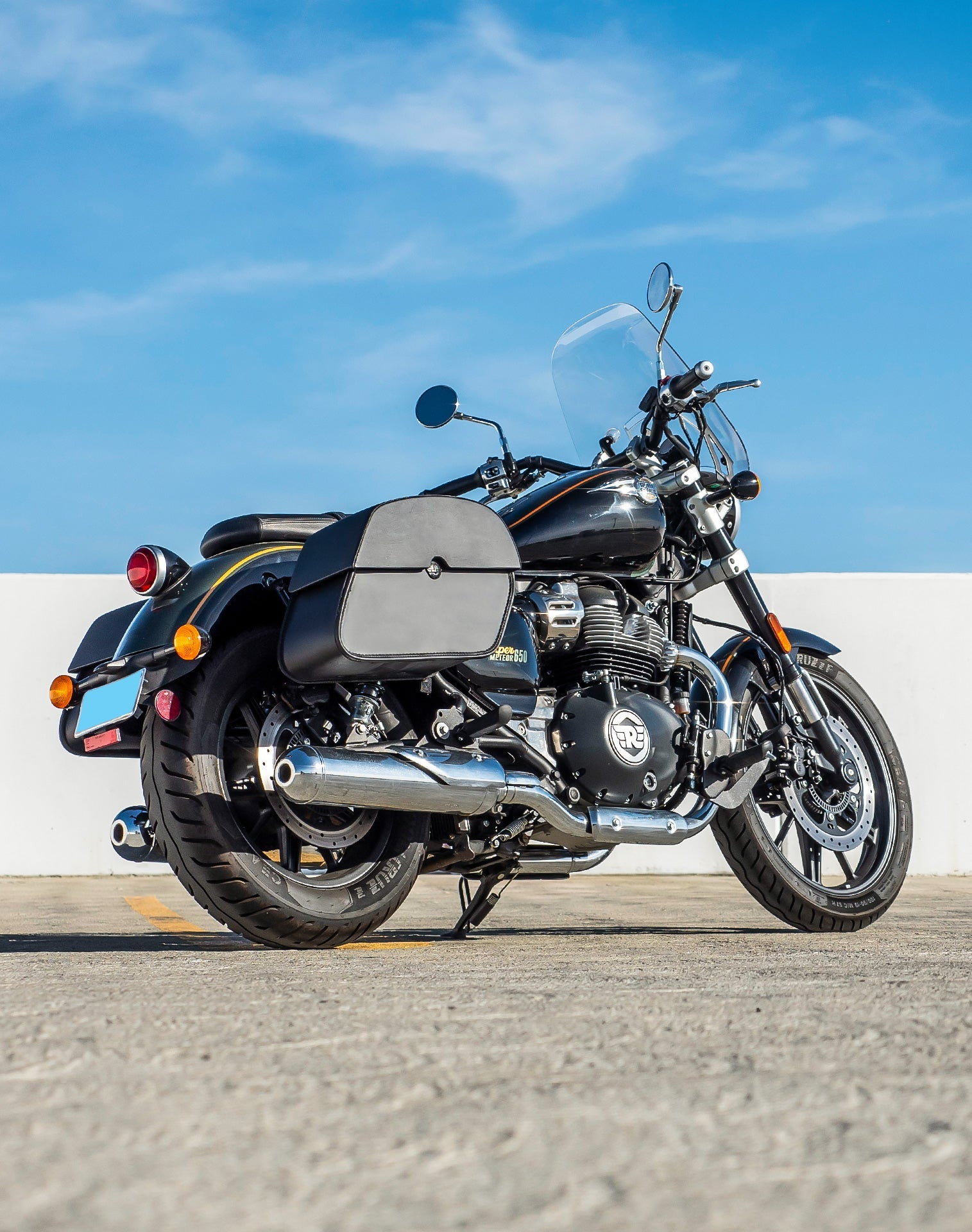 28L - Panzer Medium Quick Mount Royal Enfield Super Meteor 650 Motocicleta Alforjas