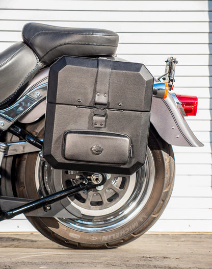 15L - Outlaw Quick Mount Medium Hard Solo Alforja (Left Only) para Heritage Classic FLSTC/I