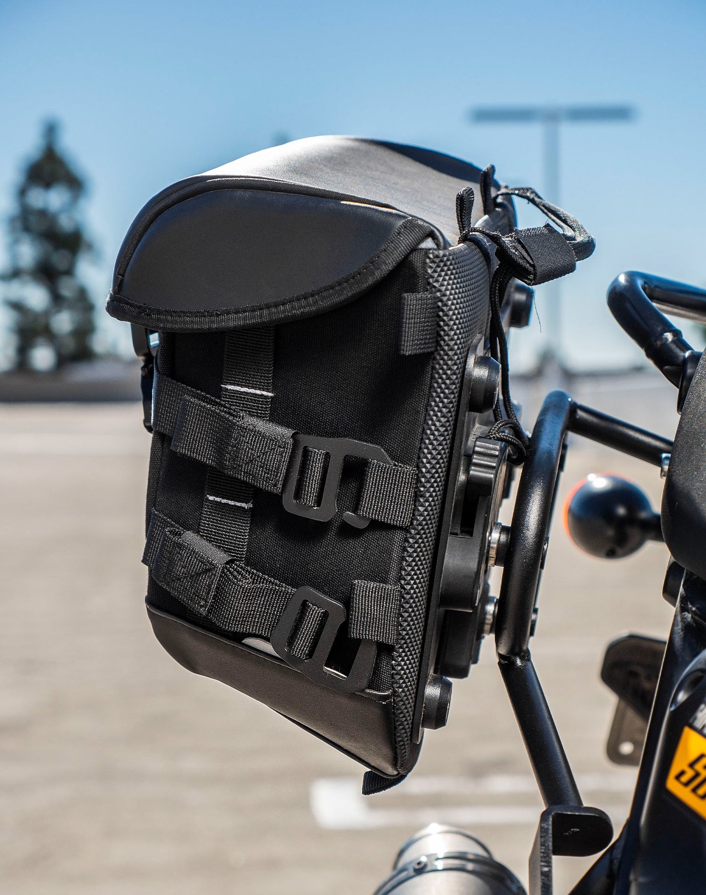 10L - Incognito Quick Mount Small Royal Enfield Scram 411 Solo Alforja (Right Only)