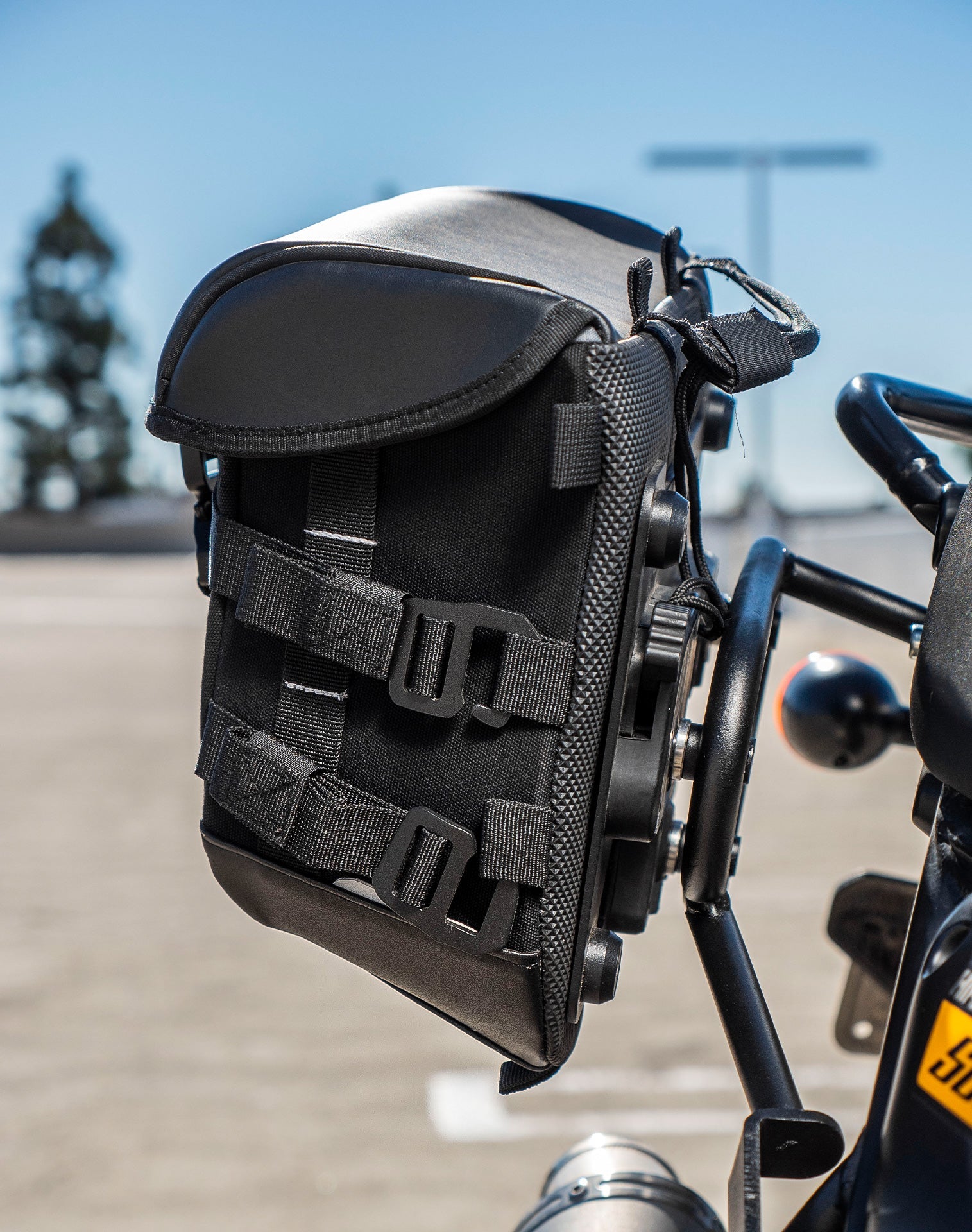 10L - Incognito Quick Mount Small Royal Enfield Scram 411 Solo Alforja (Right Only)