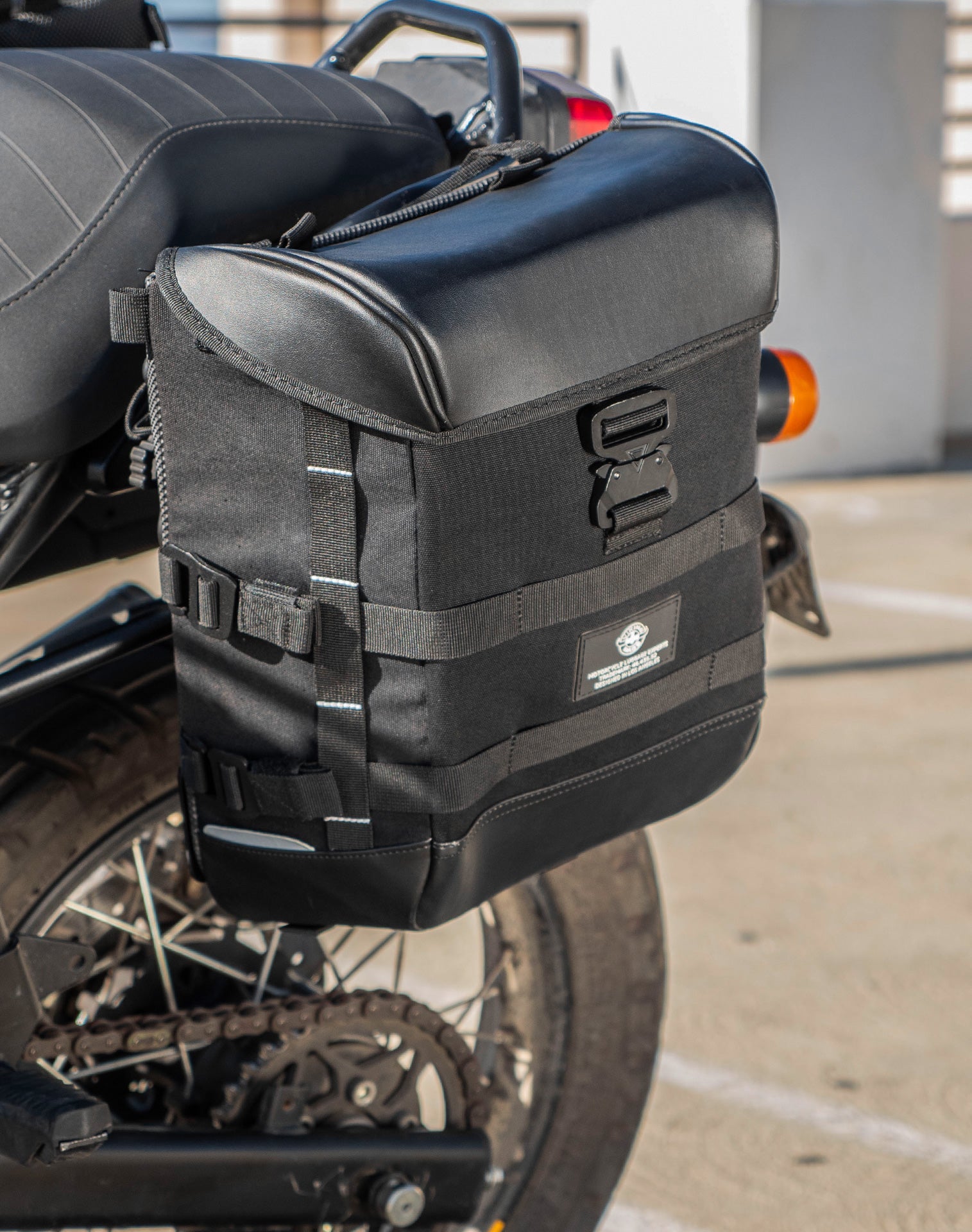 15L - Incognito Quick Mount Medium Royal Enfield Scram 411 Solo Alforja (Left Only)