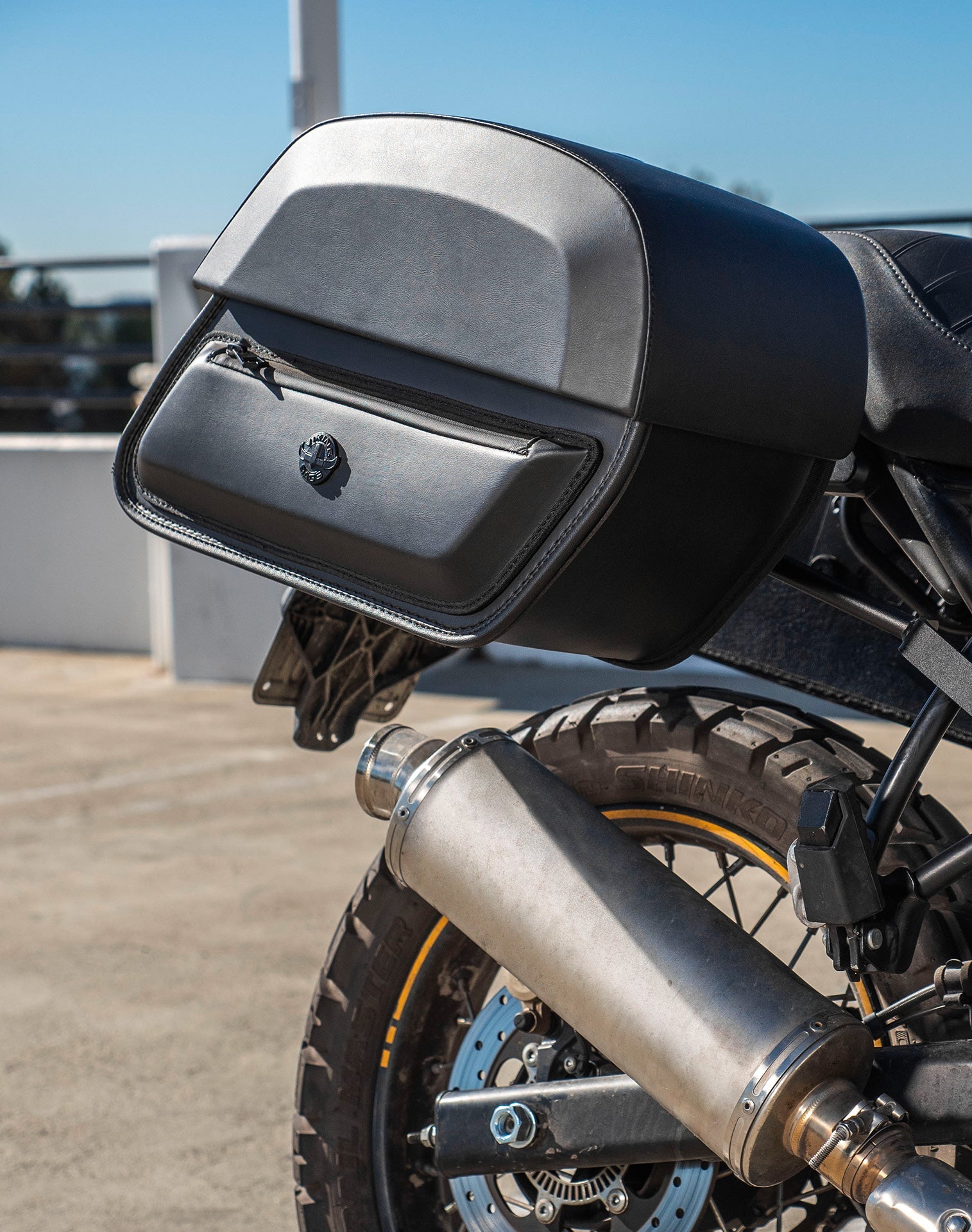28L - Pantheon Medium Quick Mount Royal Enfield Scram 411 Motocicleta Alforjas