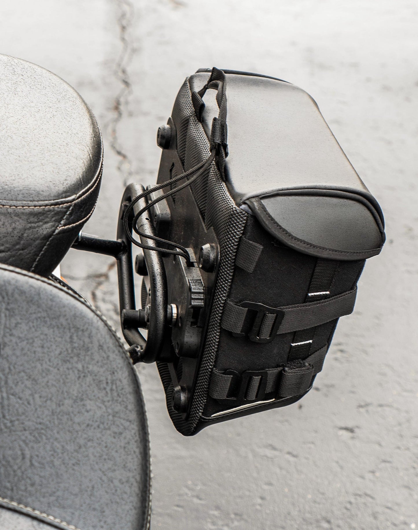 10L - Incognito Quick Mount Small Indian Scout Solo Alforja (Left Only)