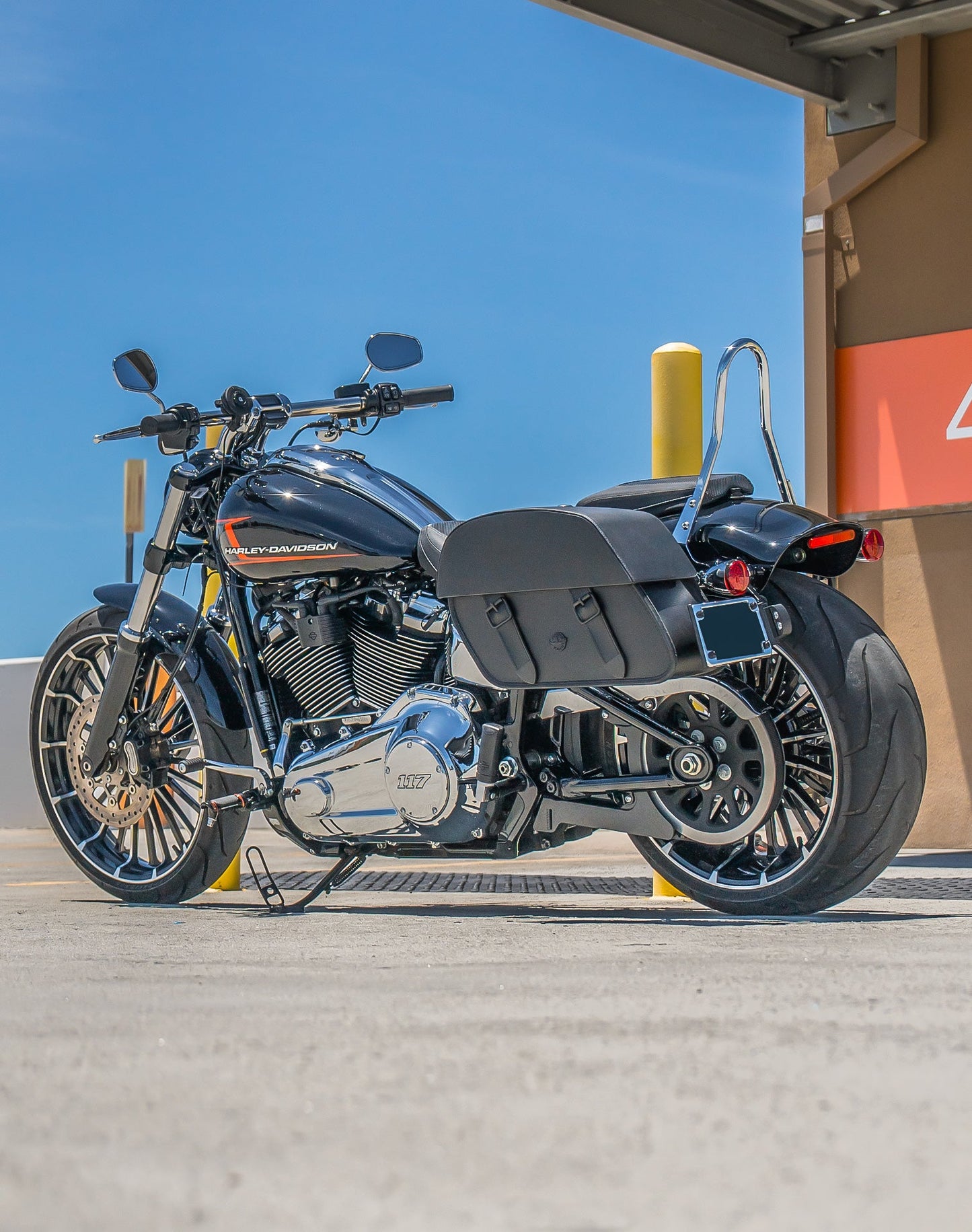 28L - Baelor Medium Quick Mount Harley Softail Breakout FXBR/S Motocicleta Alforjas