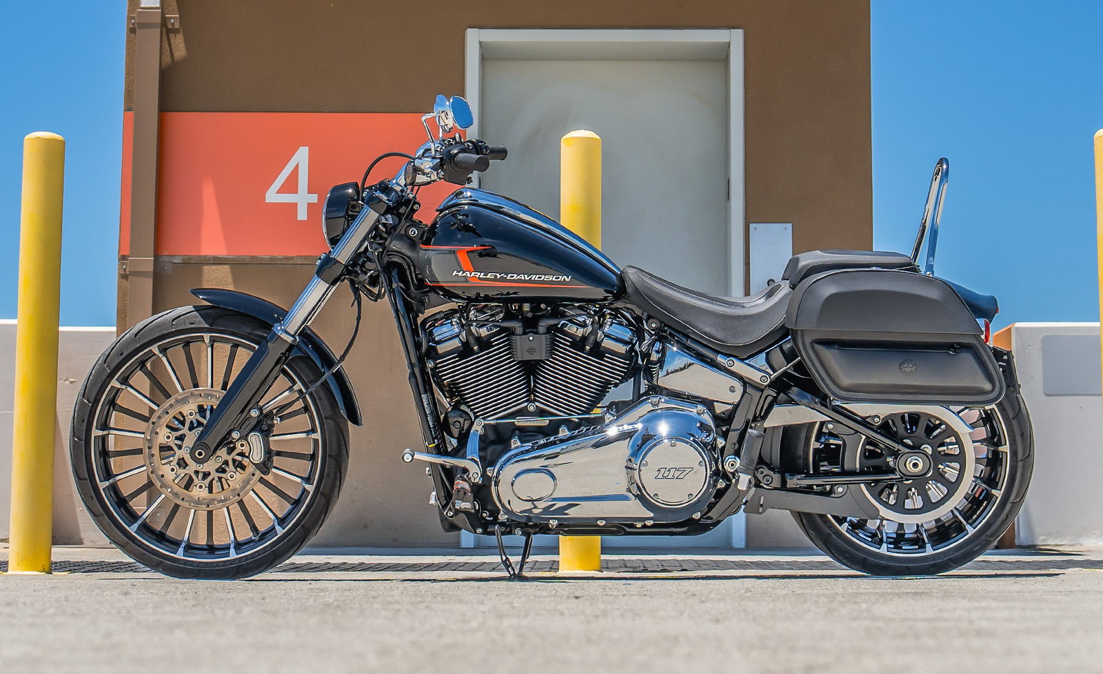28L - Pantheon Medium Quick Mount Harley Softail Breakout FXBR/S Motocicleta Alforjas