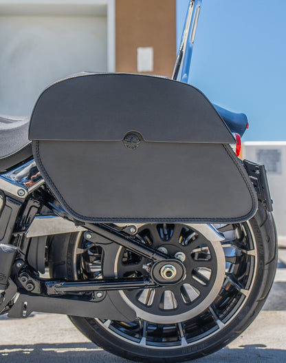28L - Panzer Medium Quick Mount Harley Softail Breakout FXBR/S Leather Alforjas