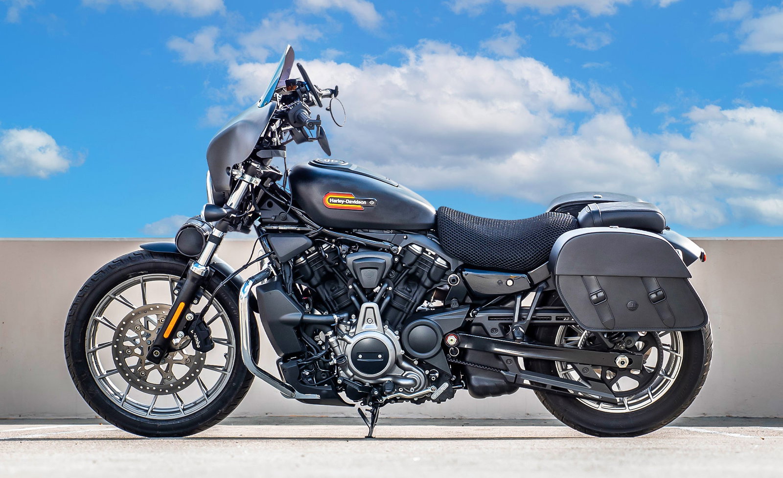 28L - Baelor Medium Quick Mount Harley Sportster Nightster RH975/S Motocicleta Alforjas
