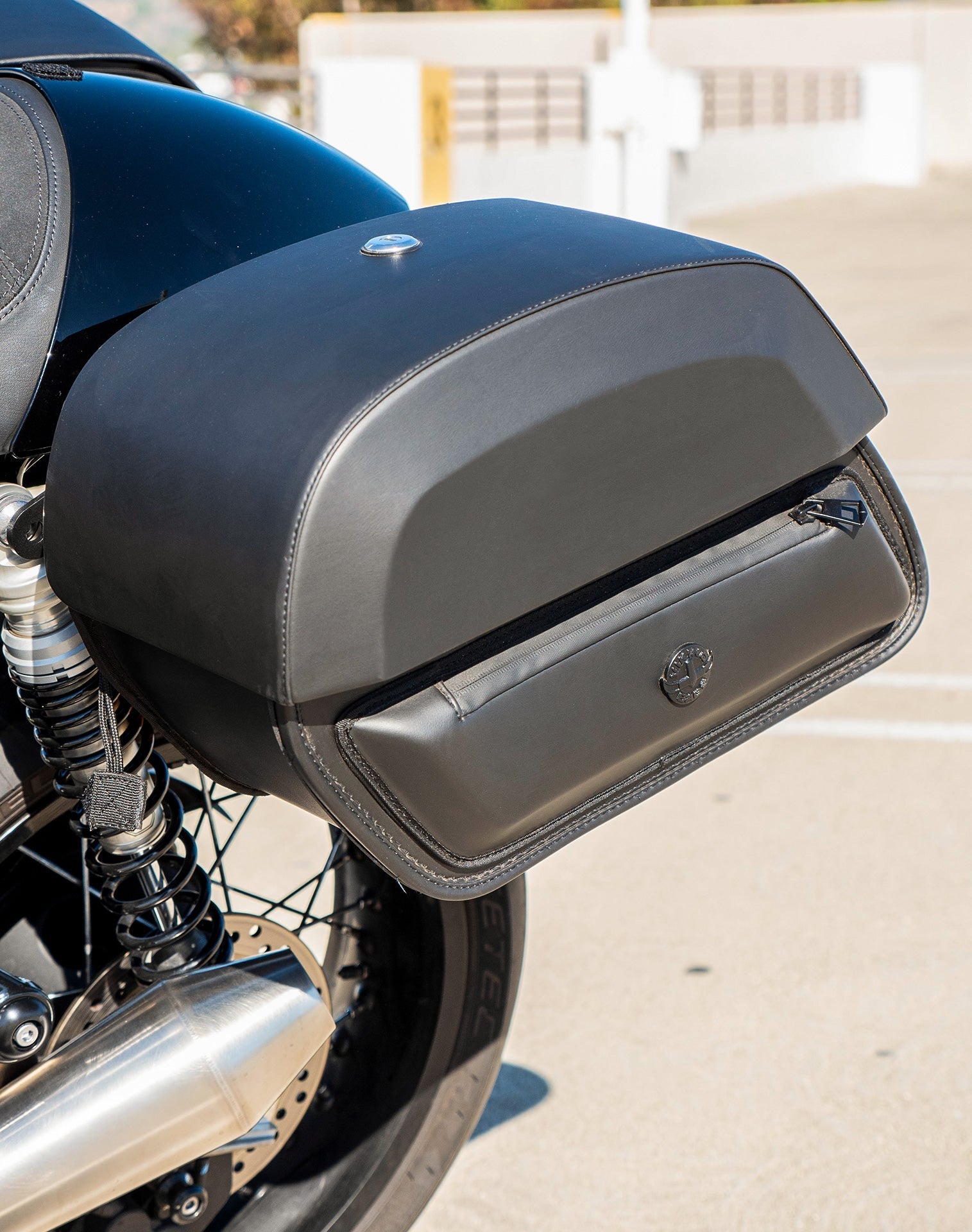28L - Pantheon Medium Quick Mount Triumph Thruxton RS Motocicleta Alforjas