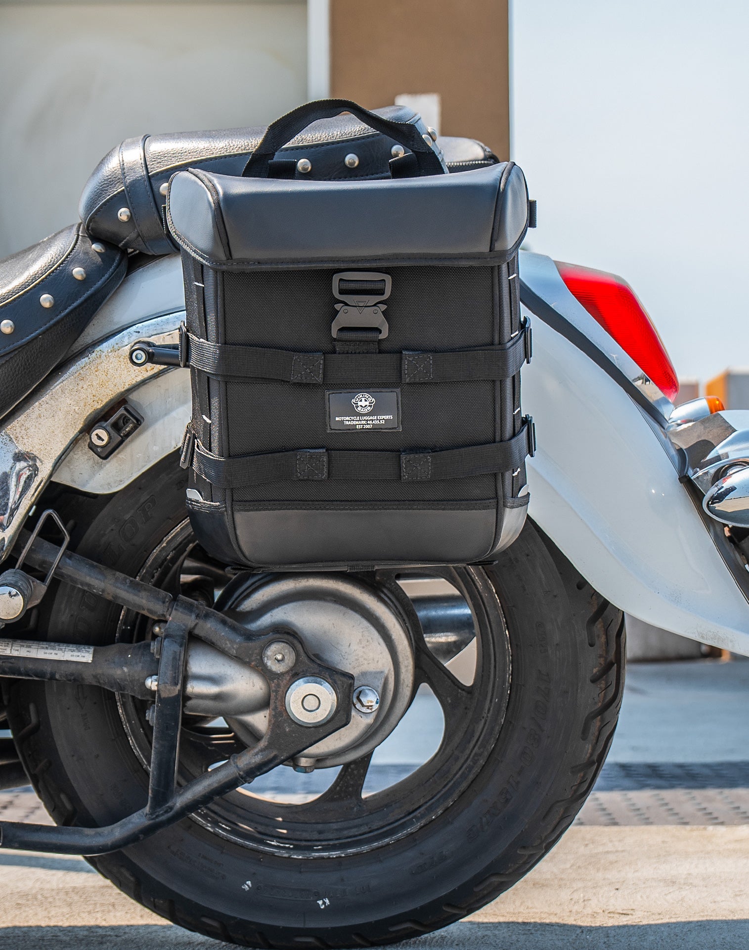 15L - Incognito Quick Mount Medium Suzuki Boulevard C50 VL800 Solo Alforja (Left Only)